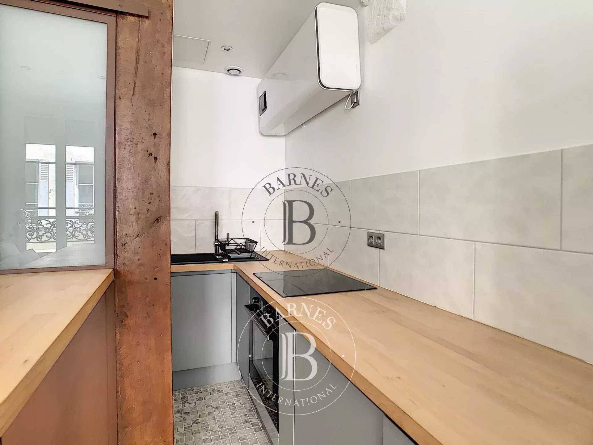 Paris  - Piso 1 Cuarto