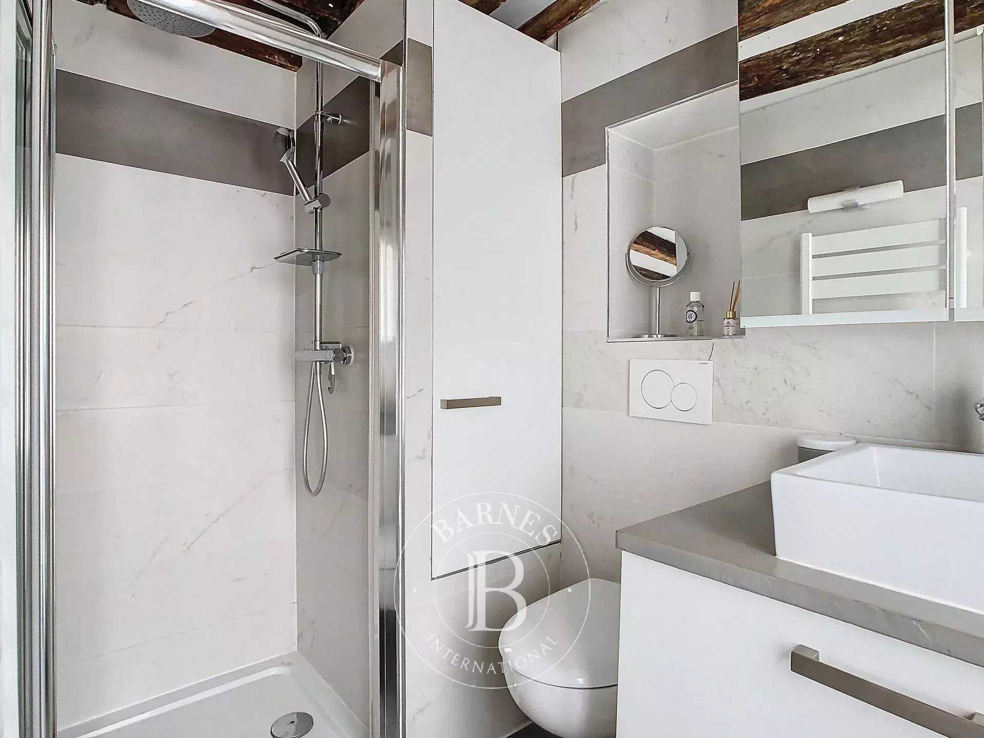 Paris  - Piso 2 Cuartos, 1 Habitacion