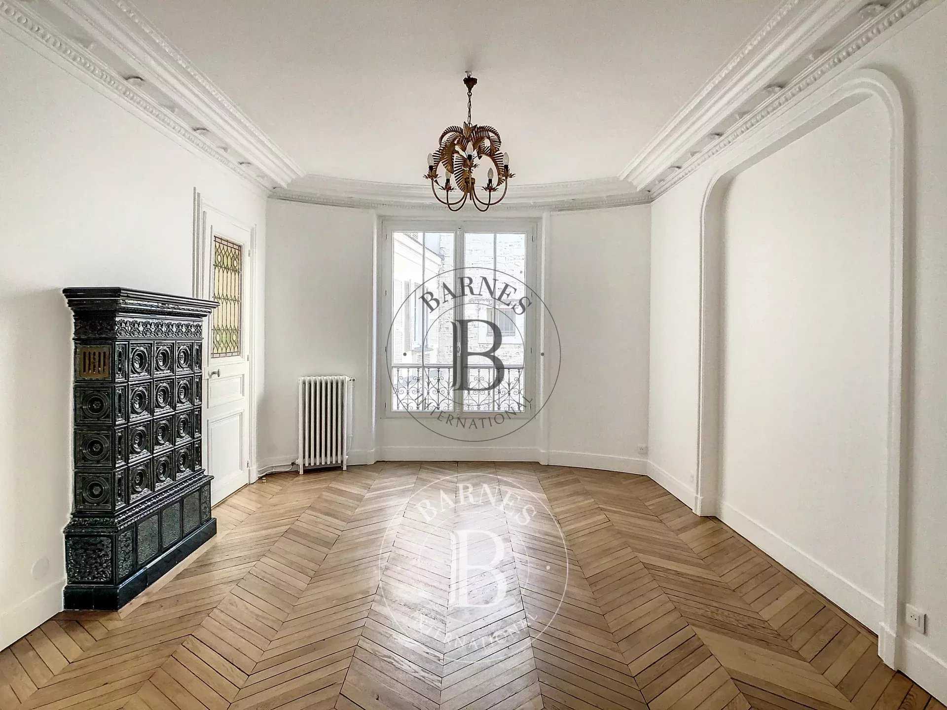 Paris  - Apartment 