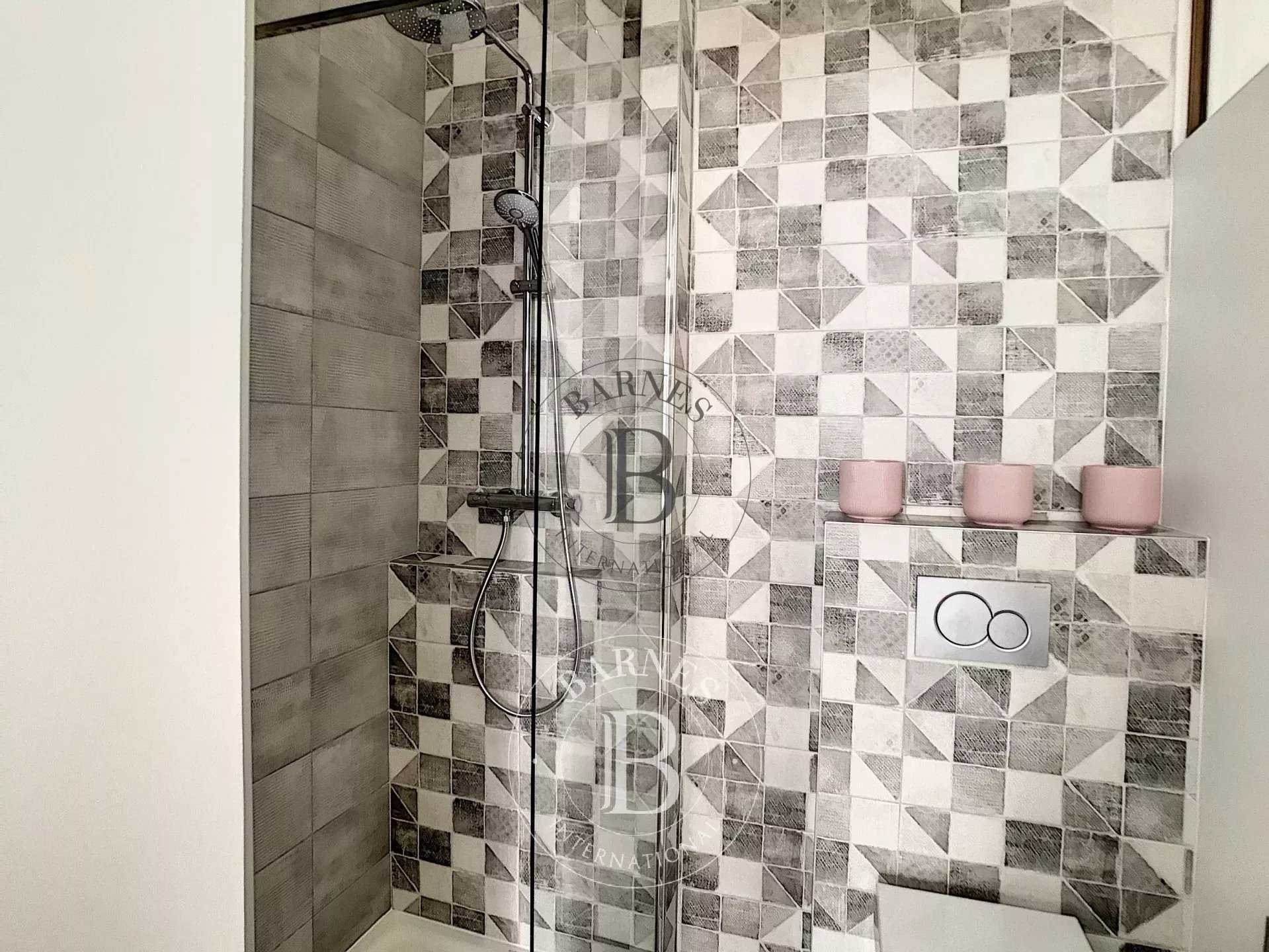 Paris  - Piso 1 Cuarto