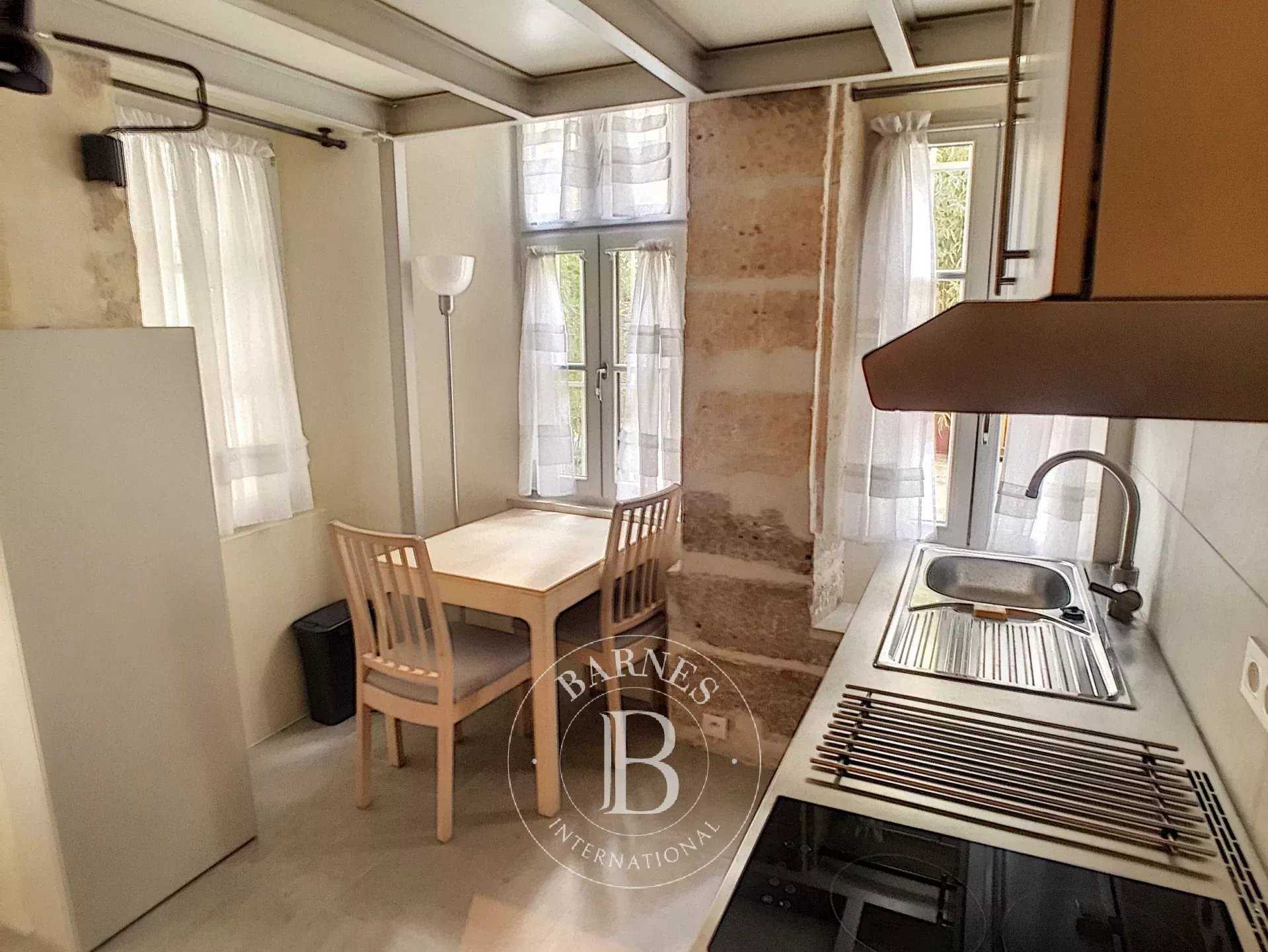 Paris  - Piso 1 Cuarto