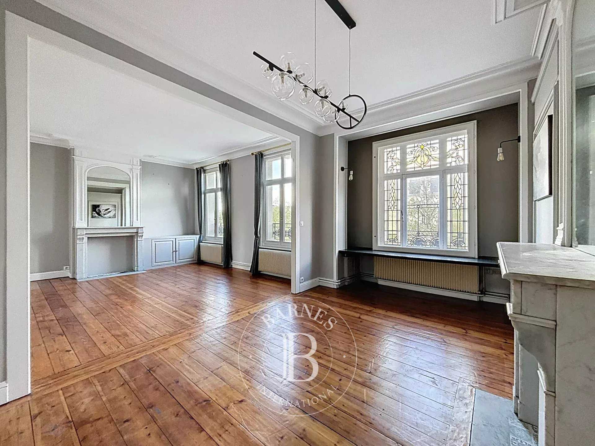 La Madeleine  - Piso 4 Cuartos 3 Habitaciones