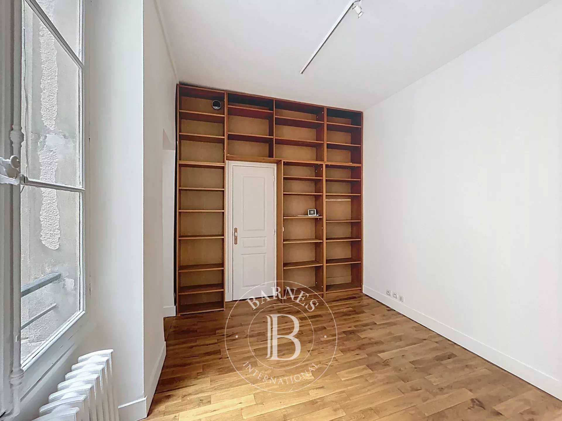 Paris  - Appartement 2 Pièces