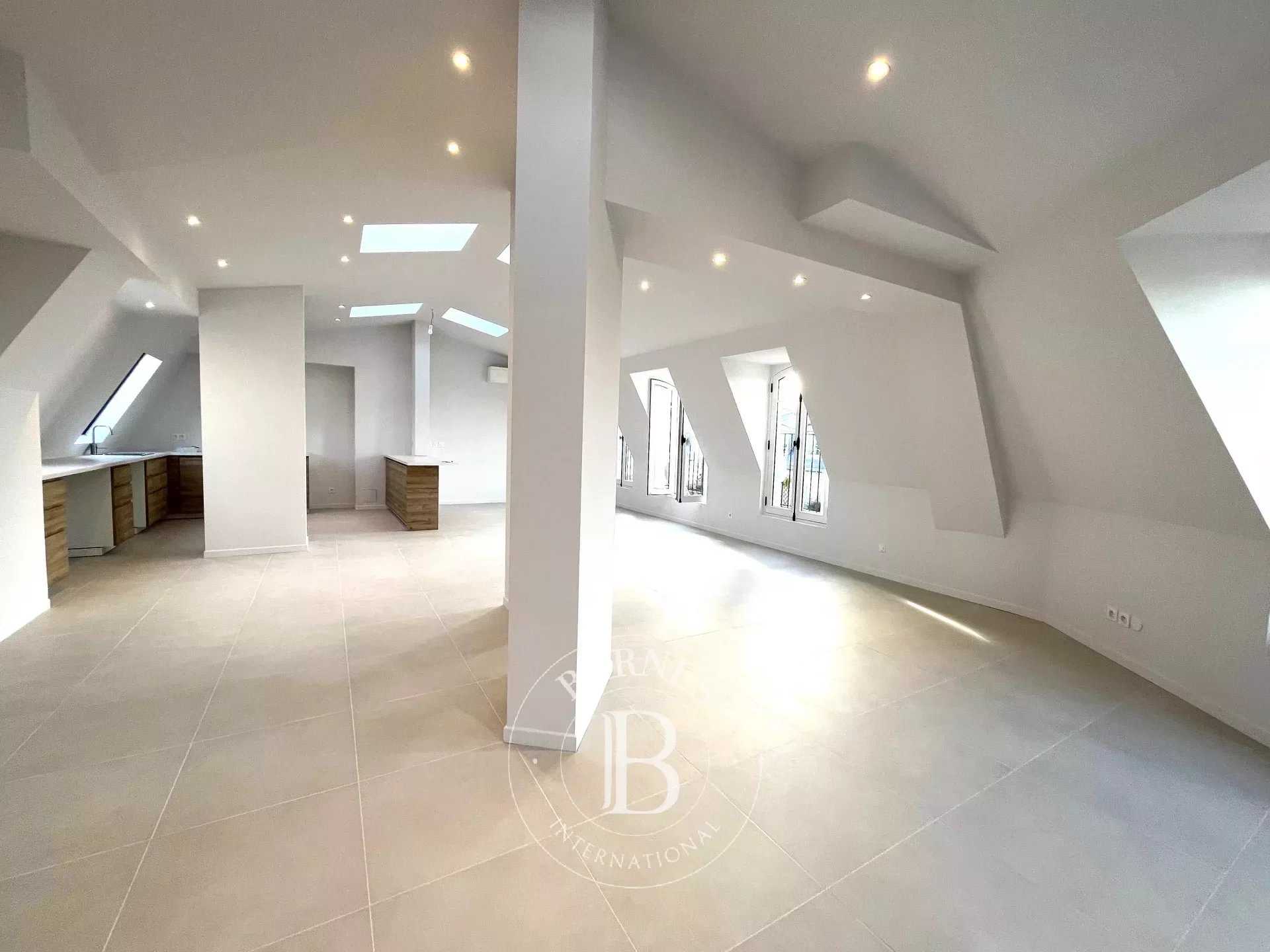 Appartement Paris 75004  -  ref 83642472 (picture 1)