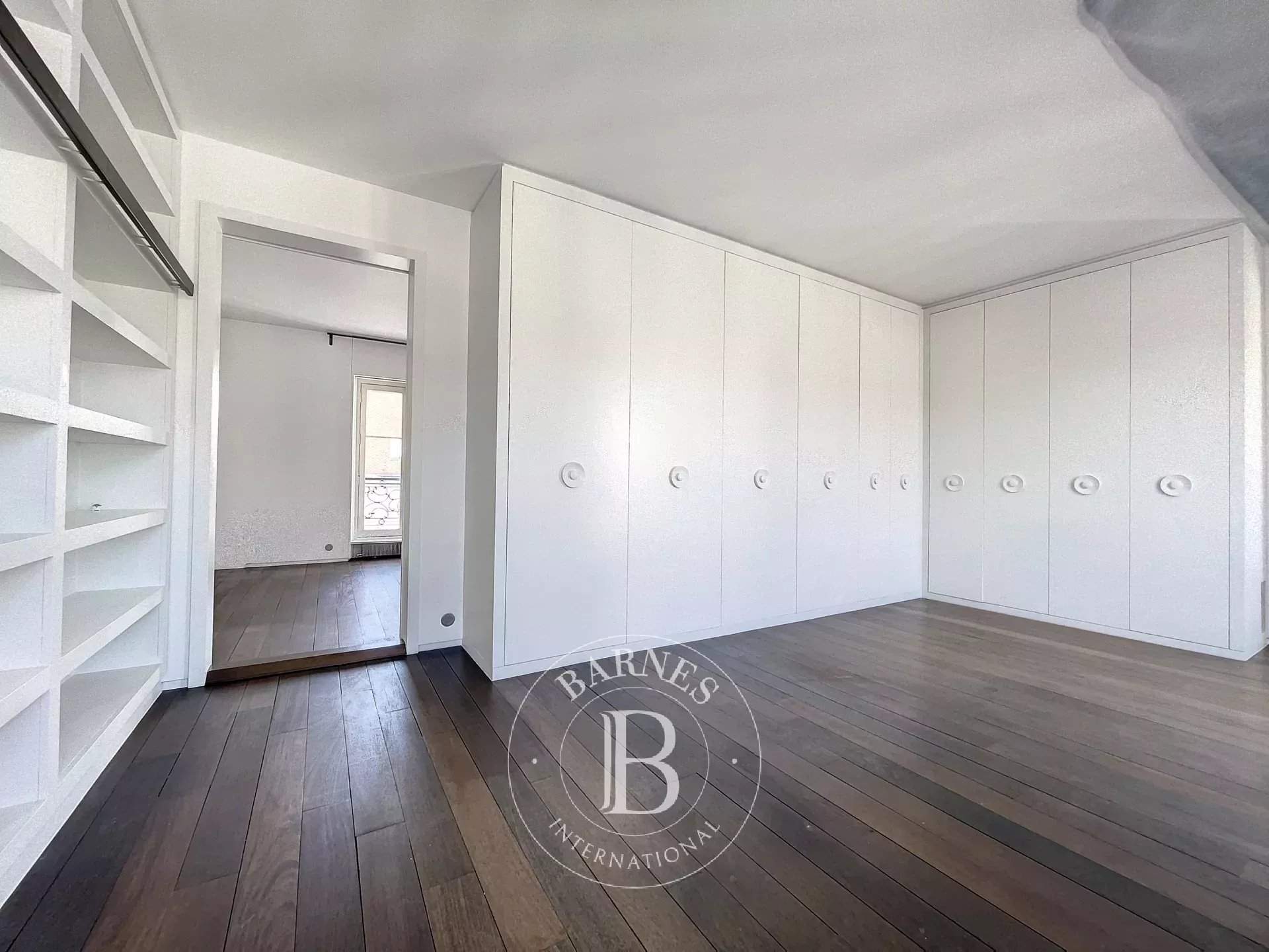 Paris  - Apartment 3 Bedrooms - picture 11