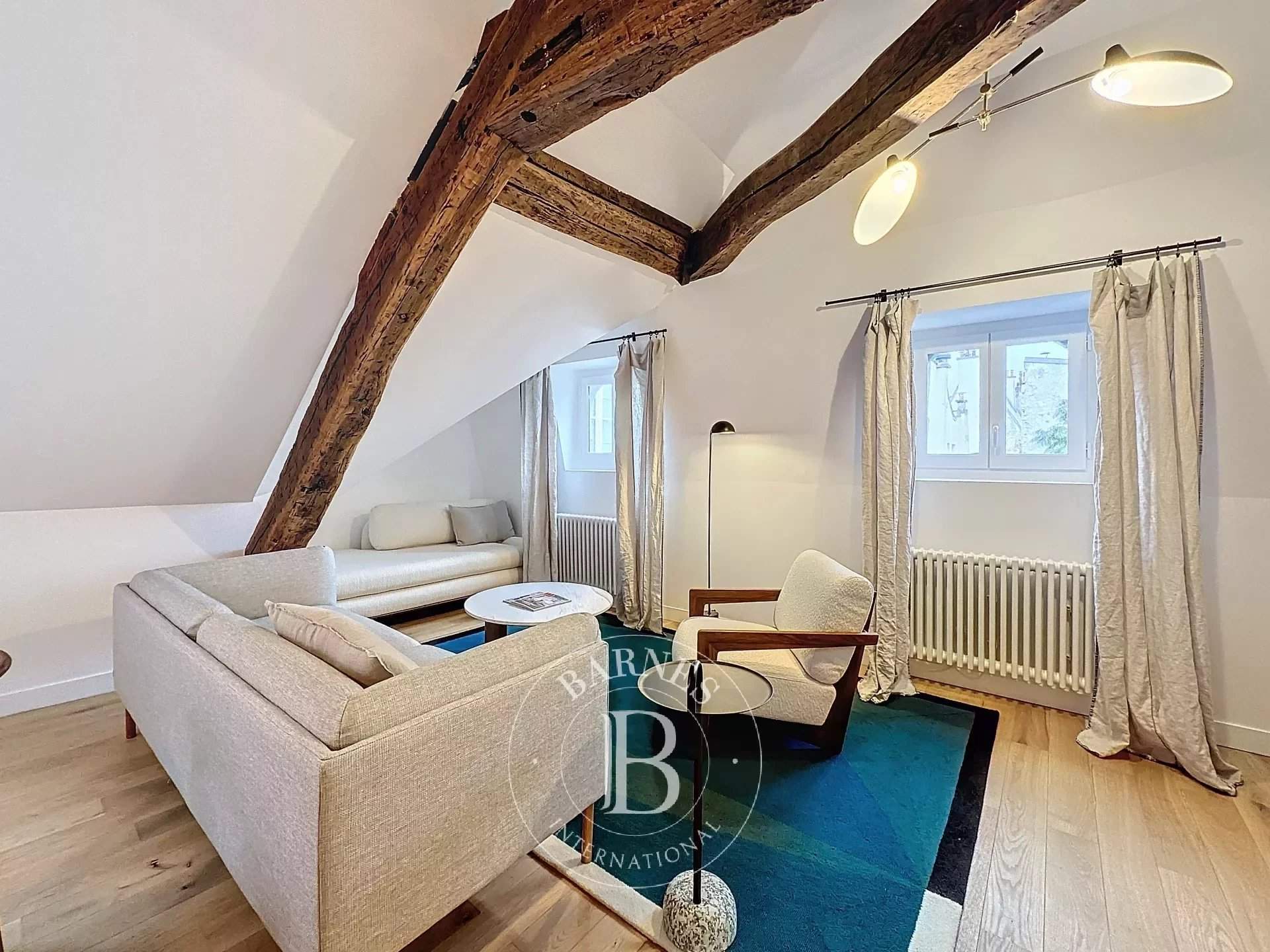 Apartment to rent 1 Bedroom 570 sq ft Paris 4 NotreDame € 2,650