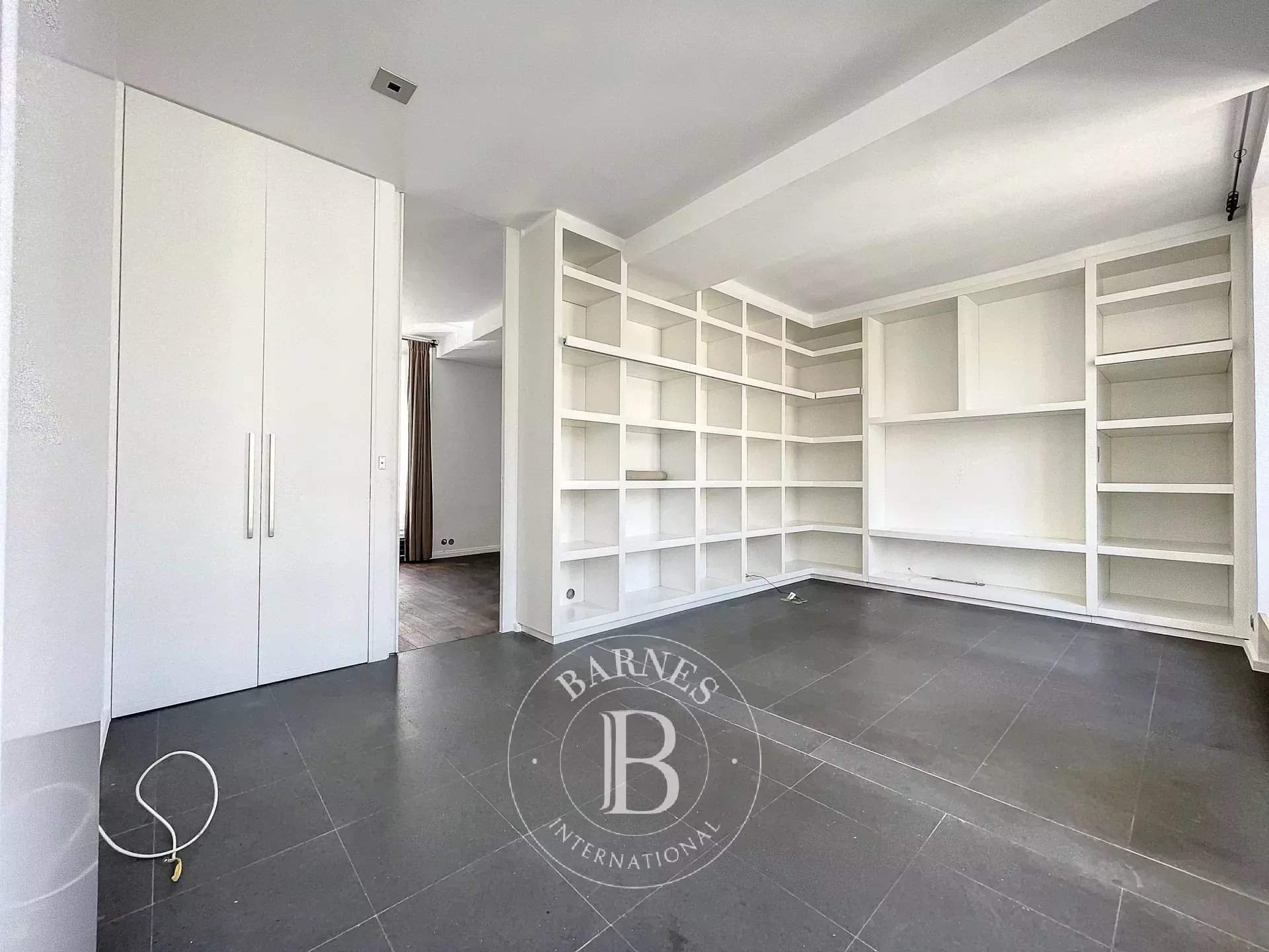 Paris  - Apartment 3 Bedrooms - picture 18
