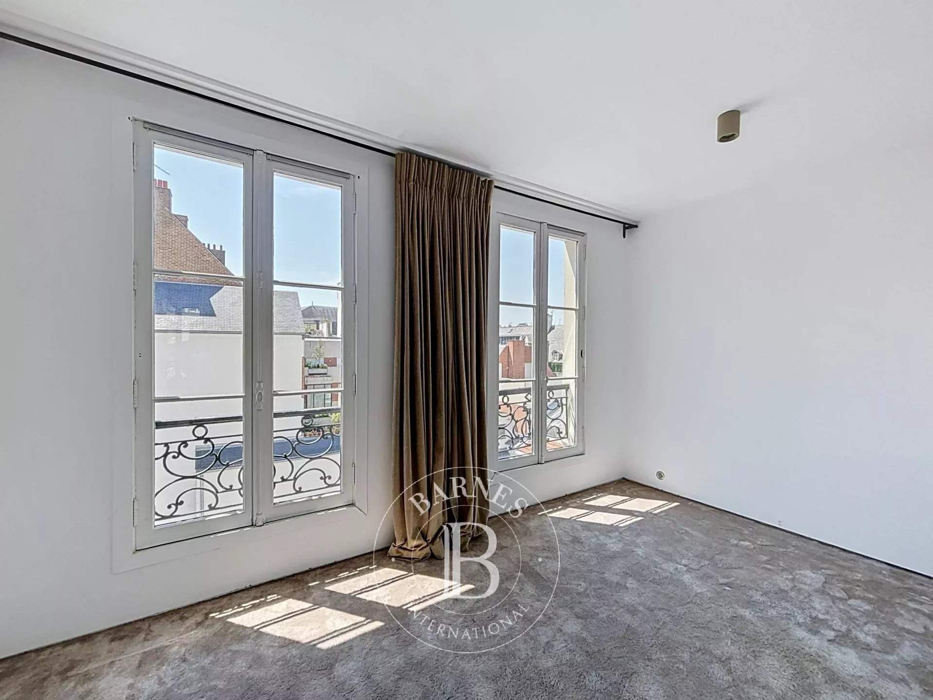 Paris  - Apartment 3 Bedrooms - picture 12