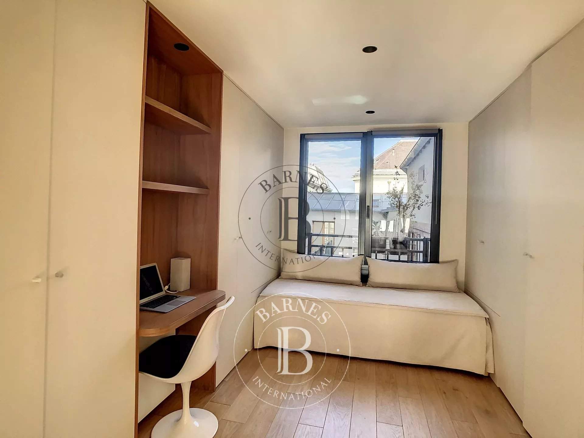 Paris  - Apartment  - picture 10