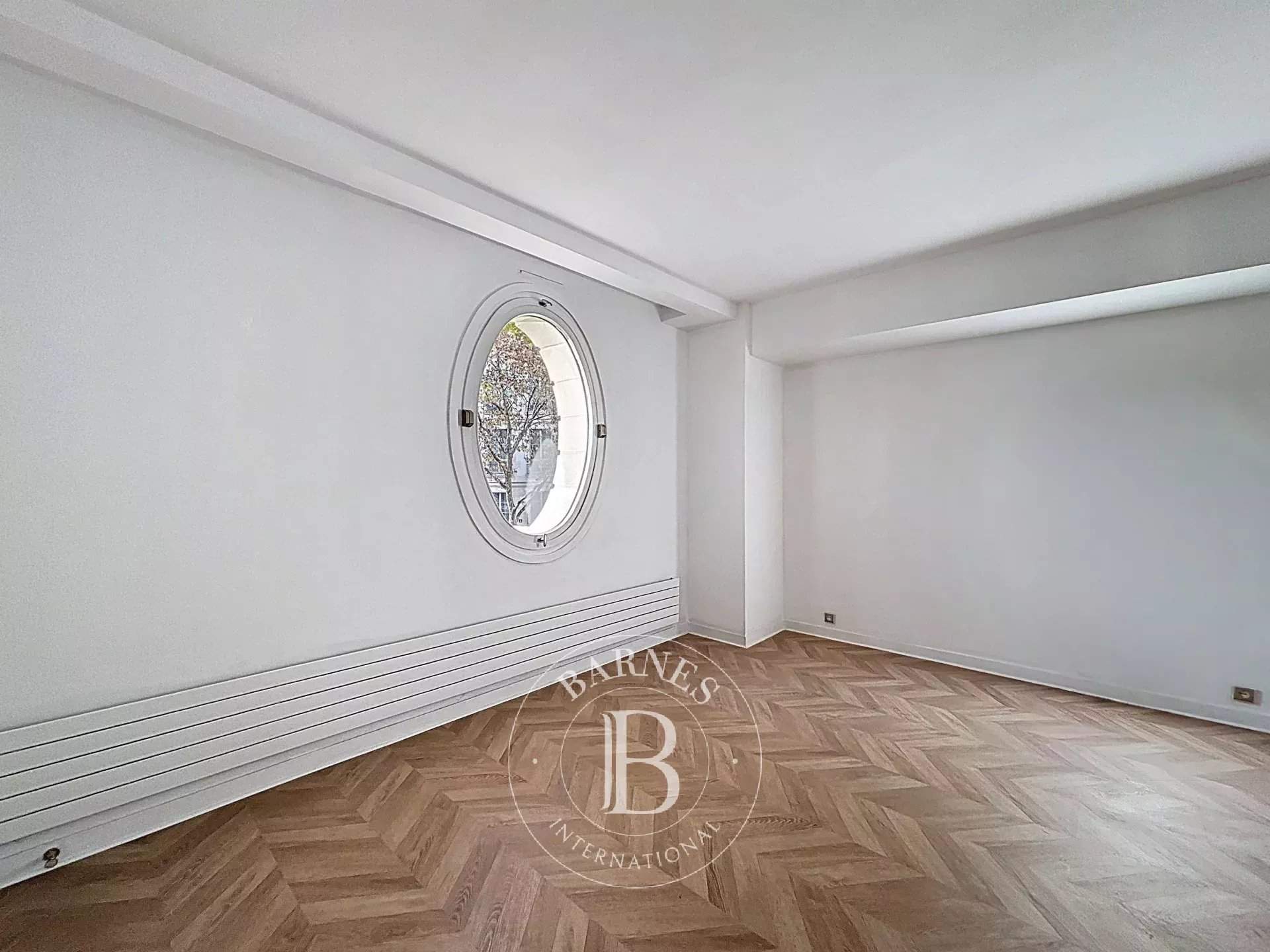 Paris  - Appartement 4 Pièces 3 Chambres - picture 9