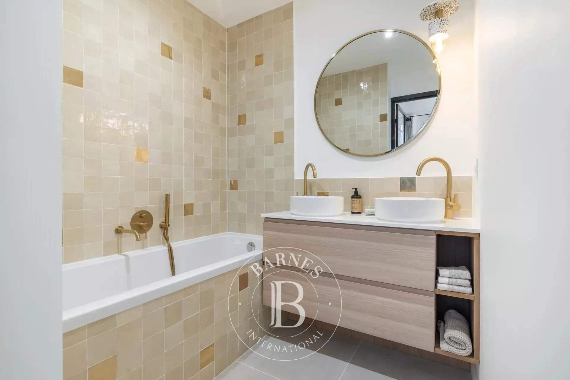 Paris  - Appartement 4 Pi&egrave;ces - picture 9