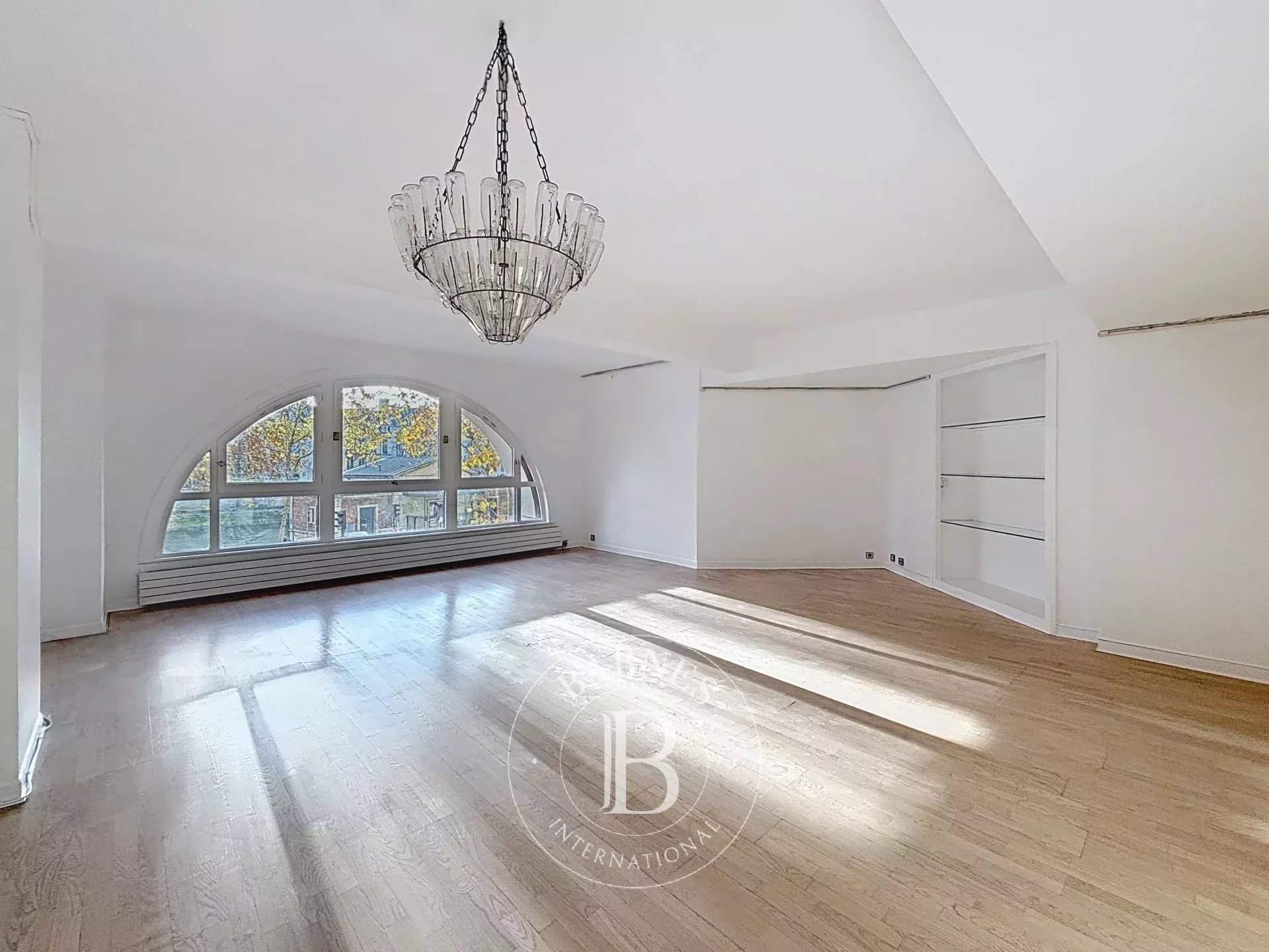 Paris  - Appartement 4 Pièces 3 Chambres - picture 1