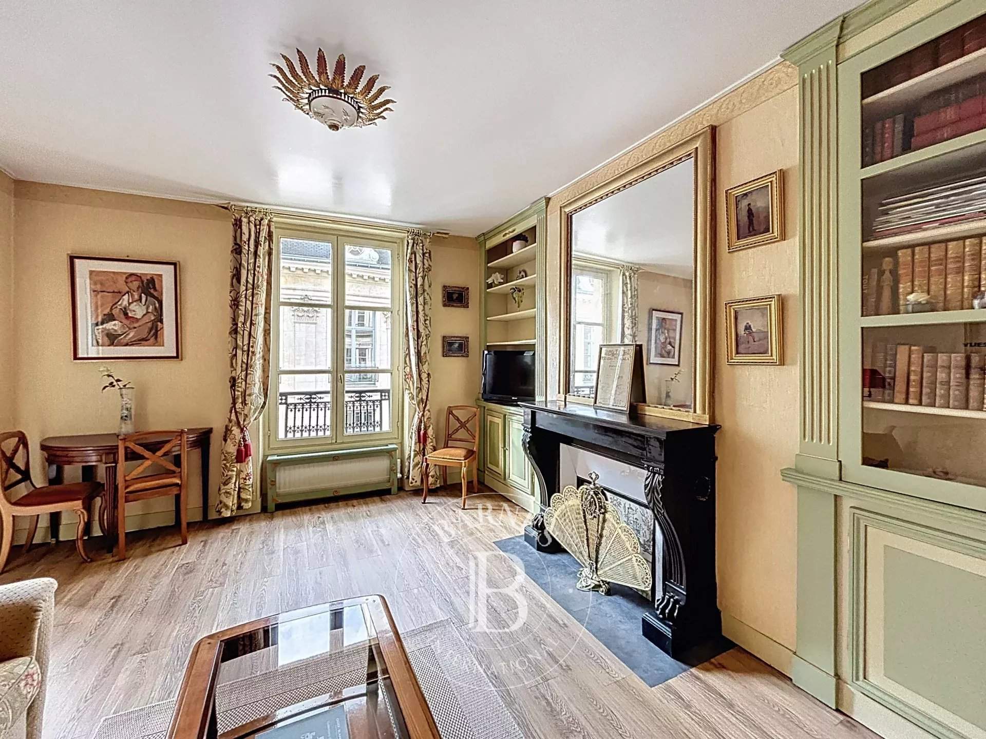 Paris  - Apartment  - picture 1