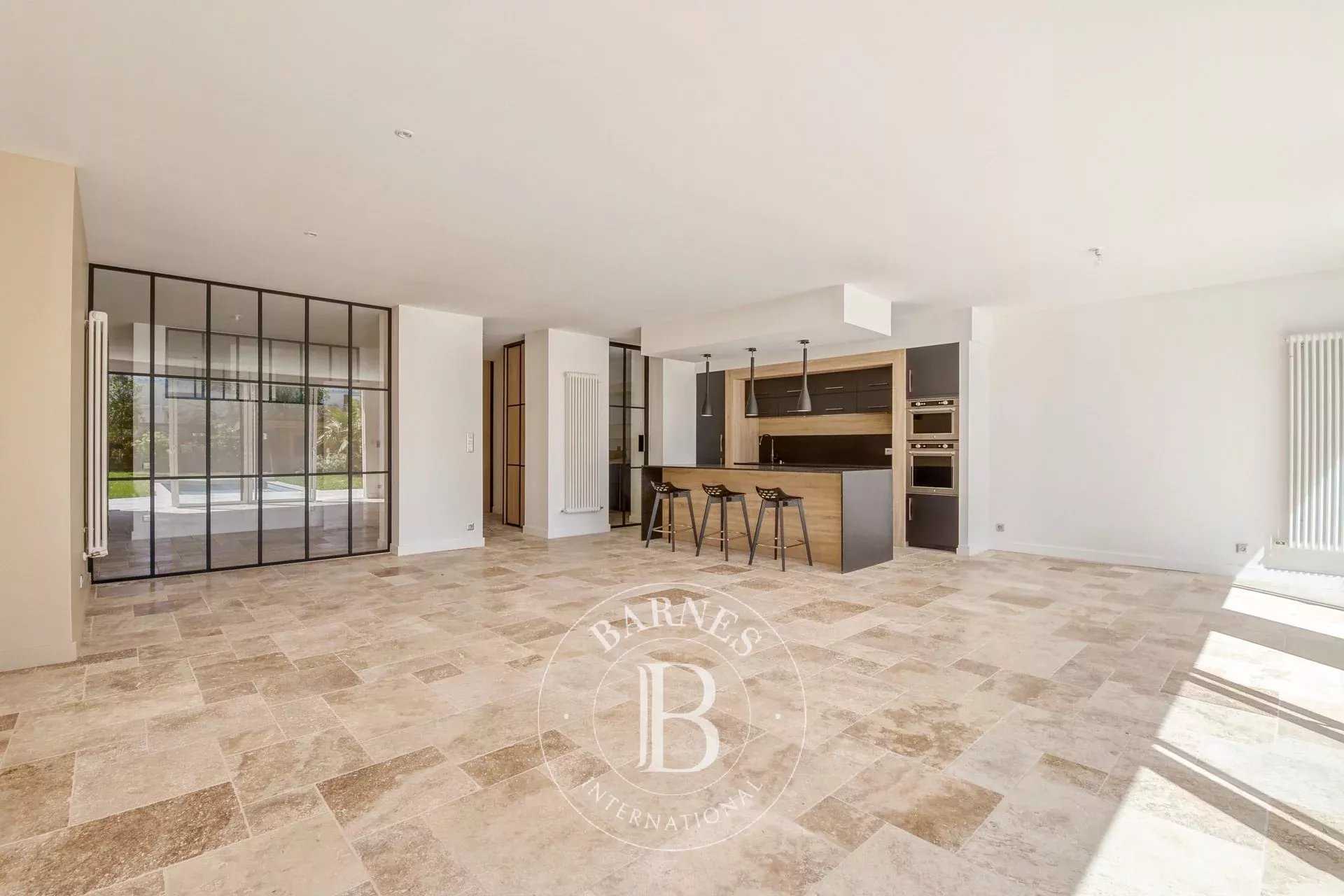 Bordeaux  - Appartement 4 Pi&egrave;ces 3 Chambres