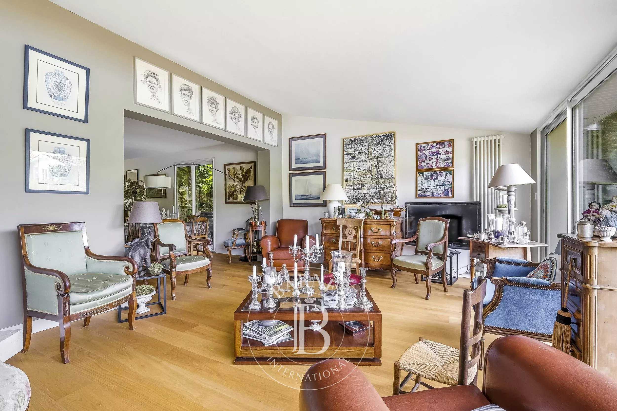 Le Bouscat  - Maison 7 Pi&egrave;ces 5 Chambres