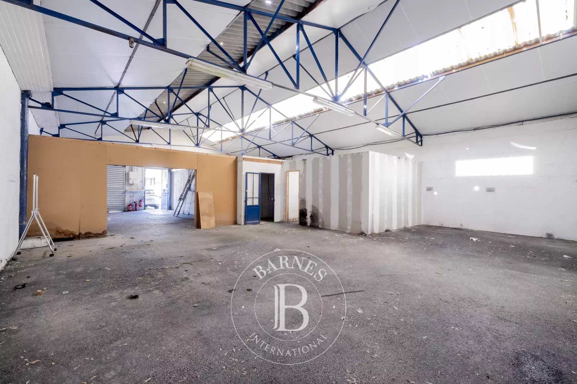 Le Bouscat  - Hangar 