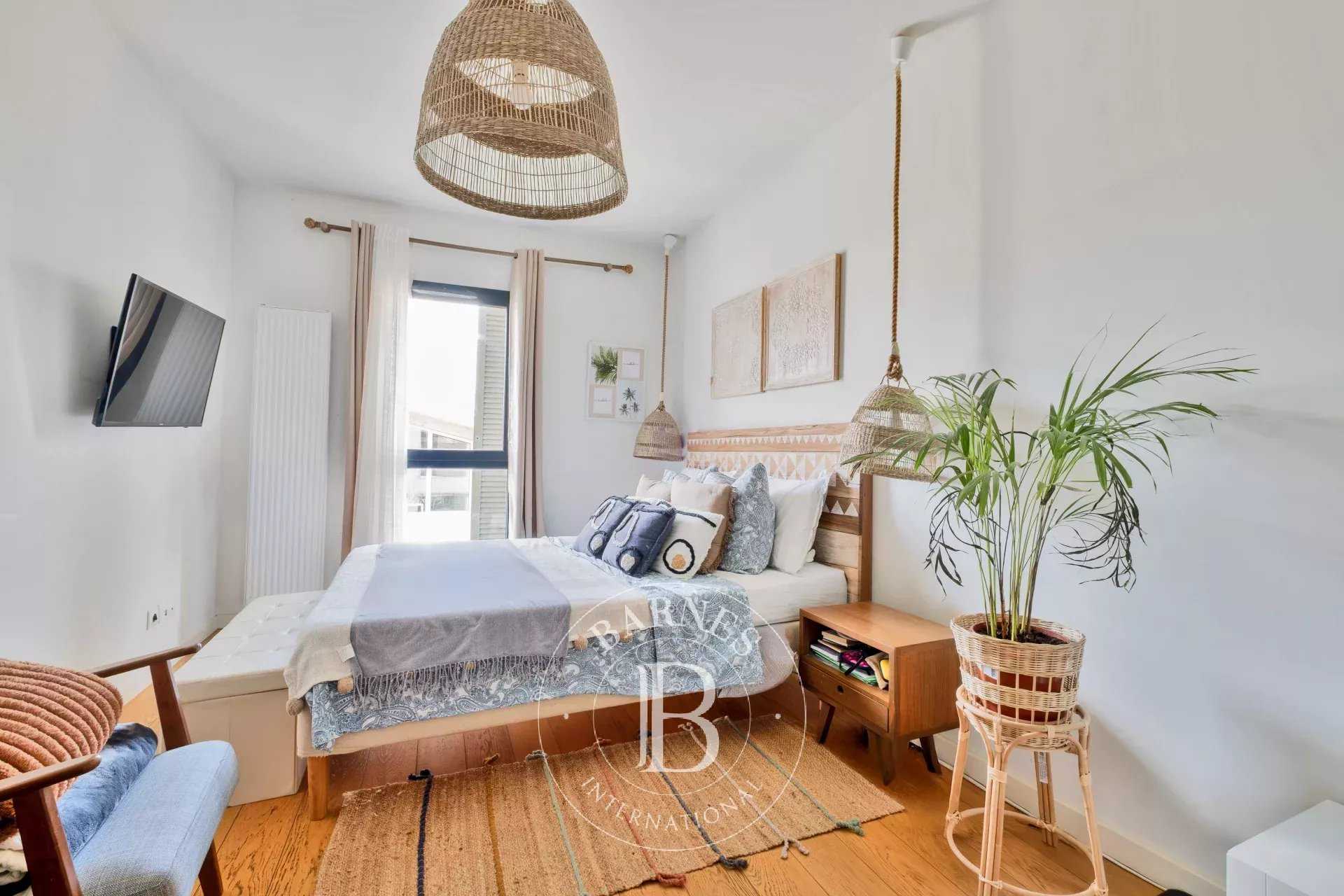 Bordeaux  - Appartement 4 Pi&egrave;ces 3 Chambres