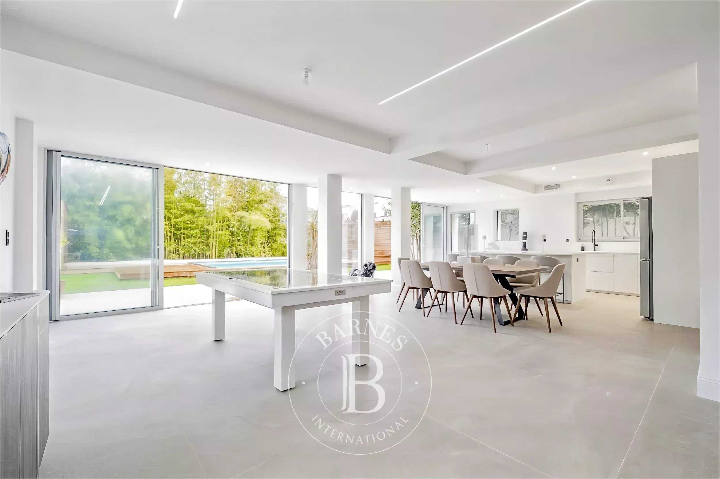 Le Bouscat  - Maison 9 Pi&egrave;ces 4 Chambres