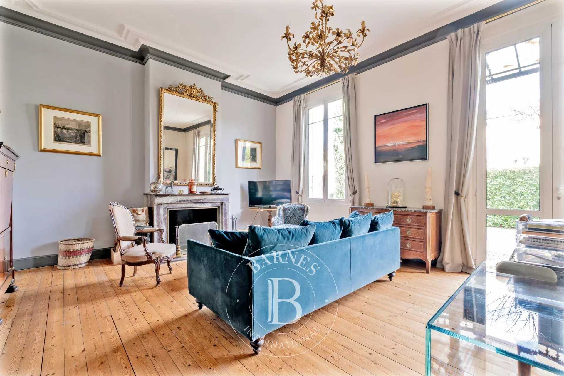 Le Bouscat  - Maison 8 Pi&egrave;ces 5 Chambres