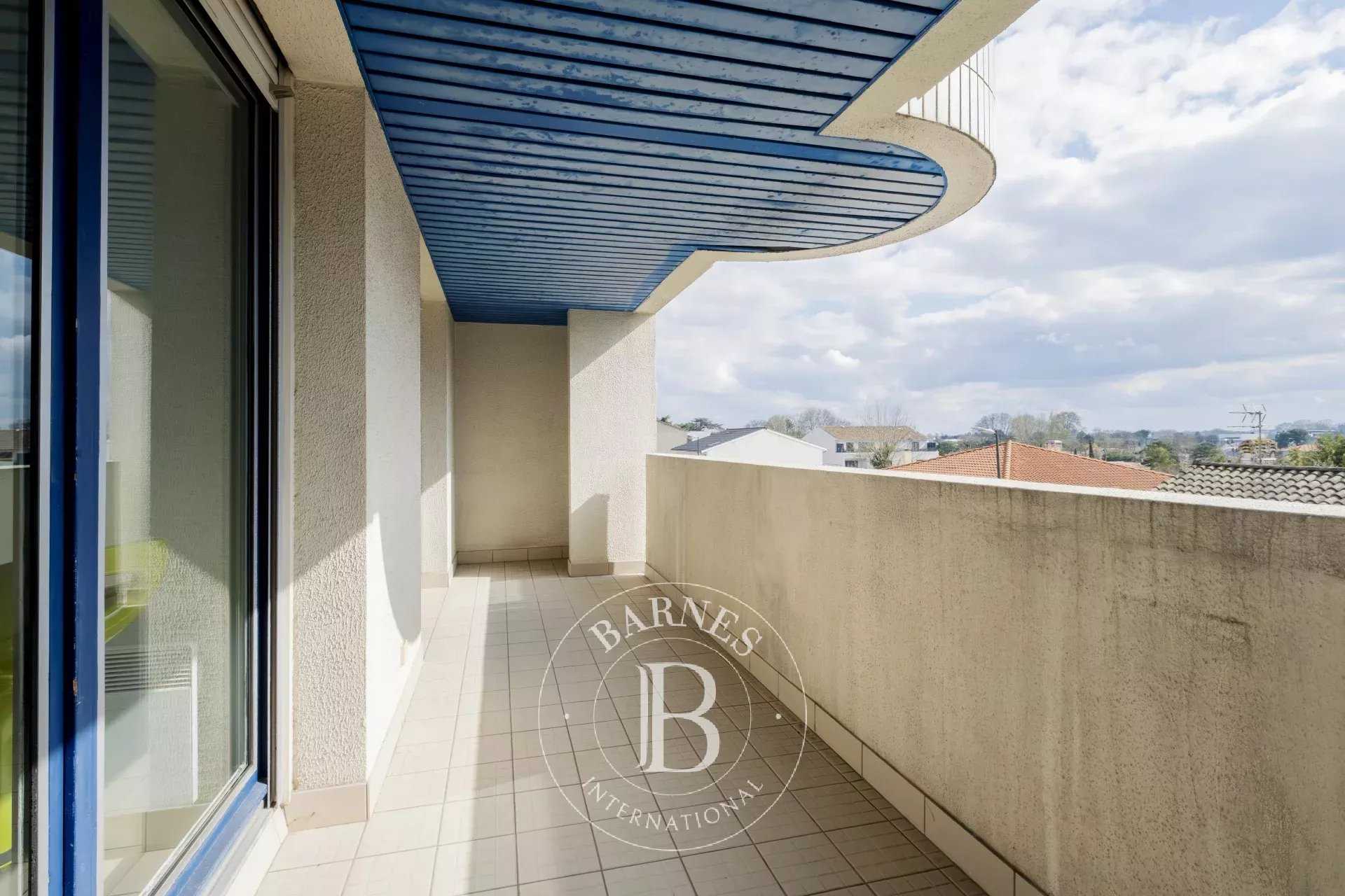 Bordeaux  - Appartement 3 Pi&egrave;ces 2 Chambres