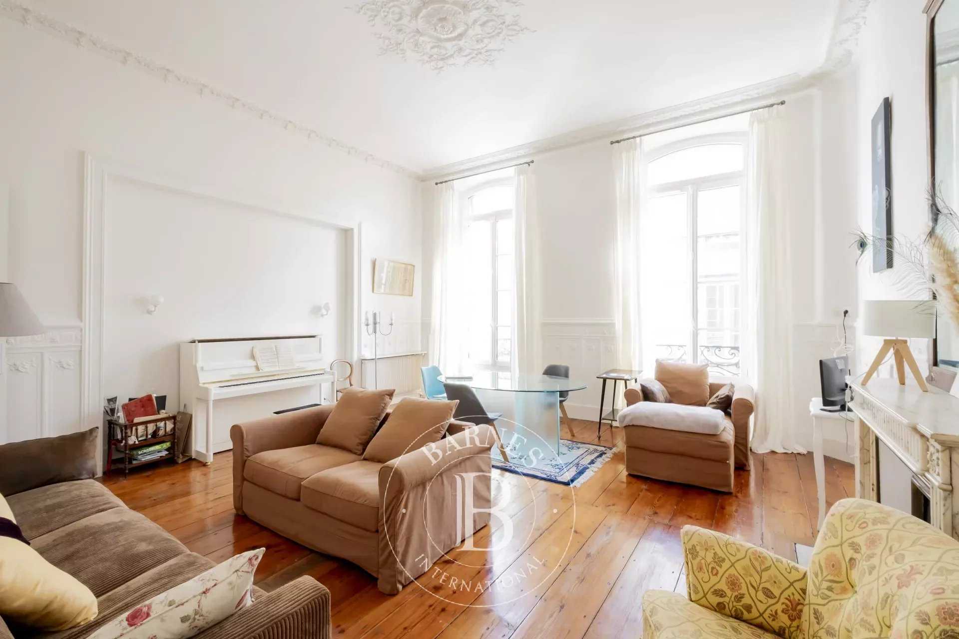 Bordeaux  - Appartement 4 Pièces, 1 Chambre