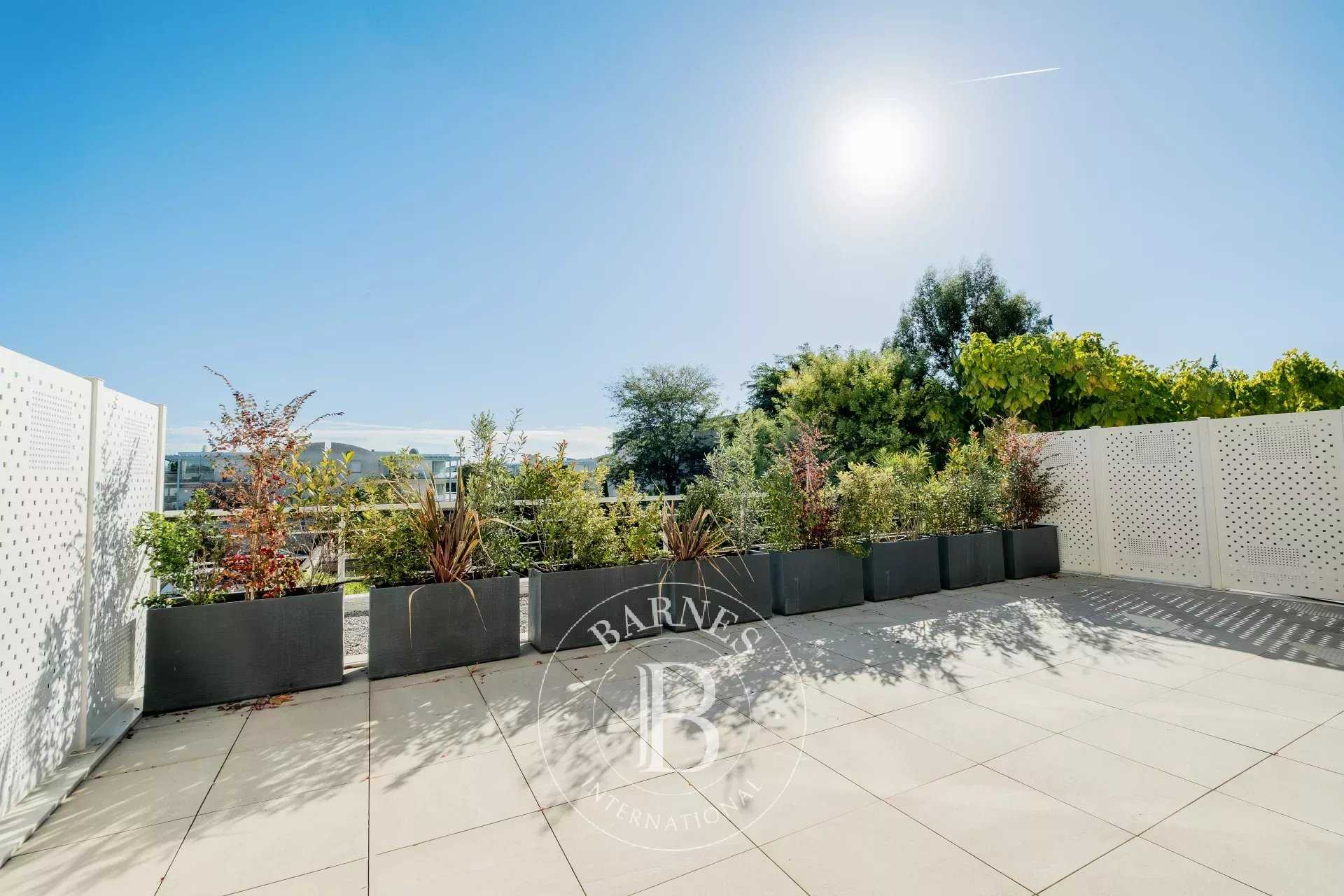 Bordeaux  - Appartement 5 Pi&egrave;ces 4 Chambres