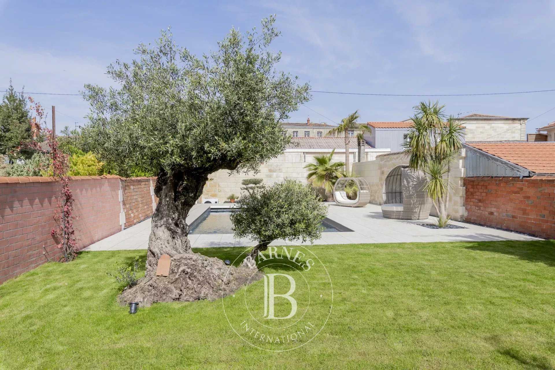 Bordeaux  - House 6 Bedrooms