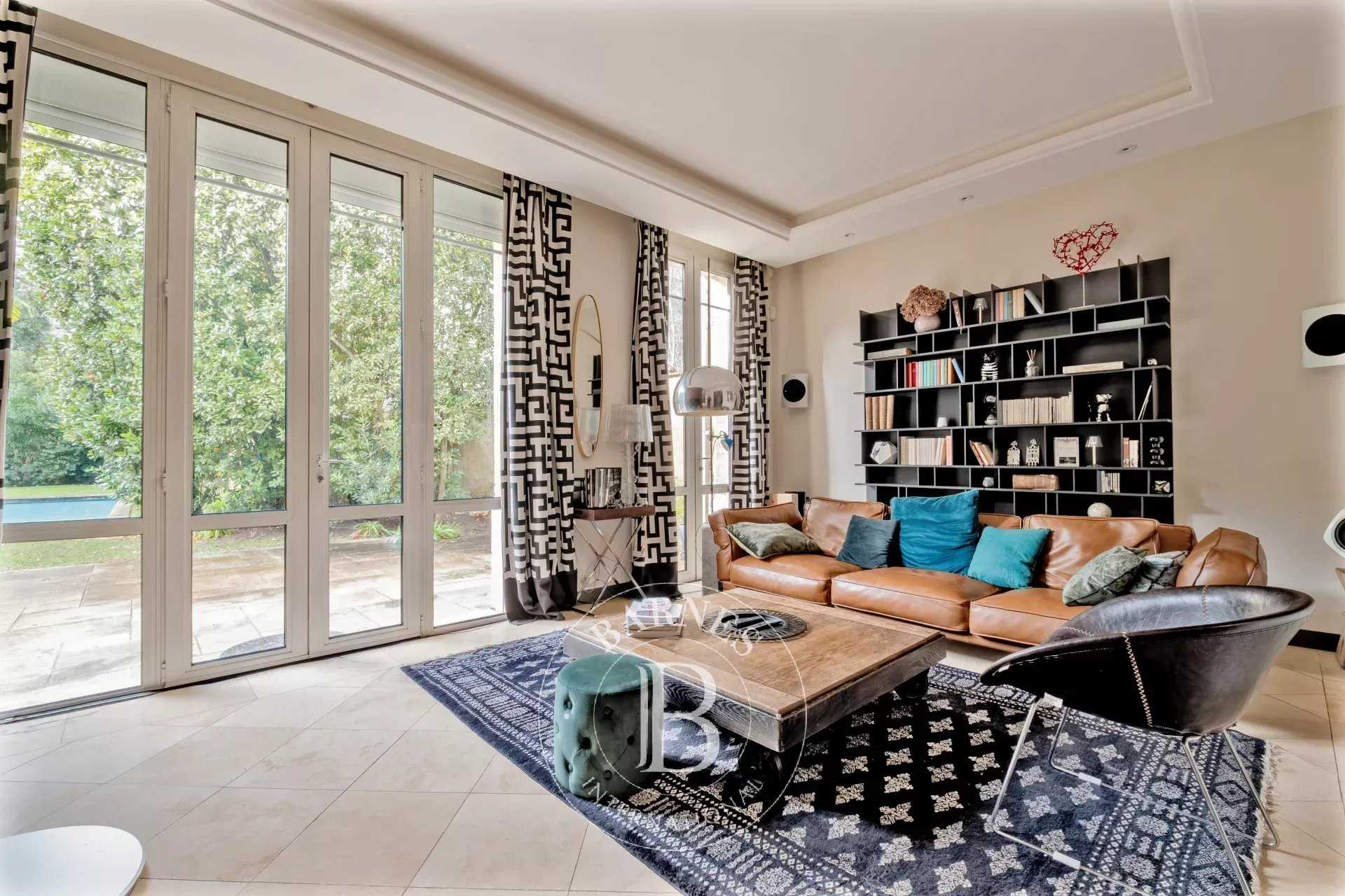 Le Bouscat  - Maison 8 Pi&egrave;ces 5 Chambres