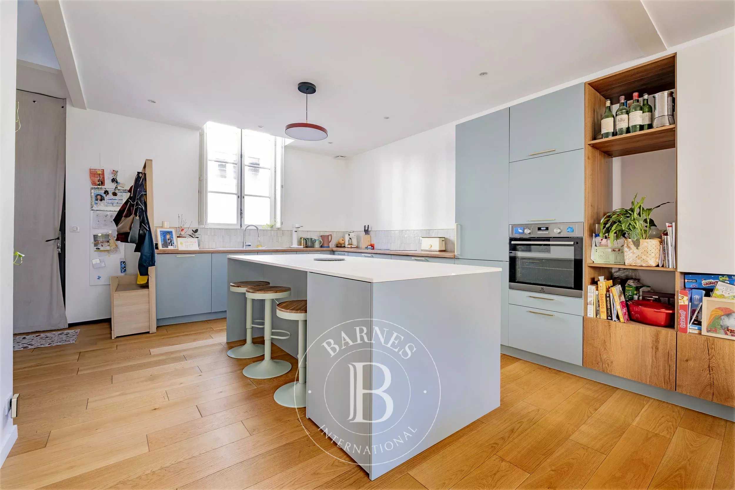 Bordeaux  - Maison 6 Pi&egrave;ces 4 Chambres