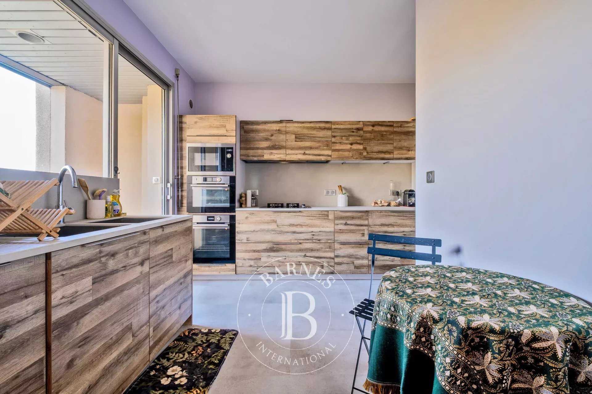 Bordeaux  - Apartment 3 Bedrooms