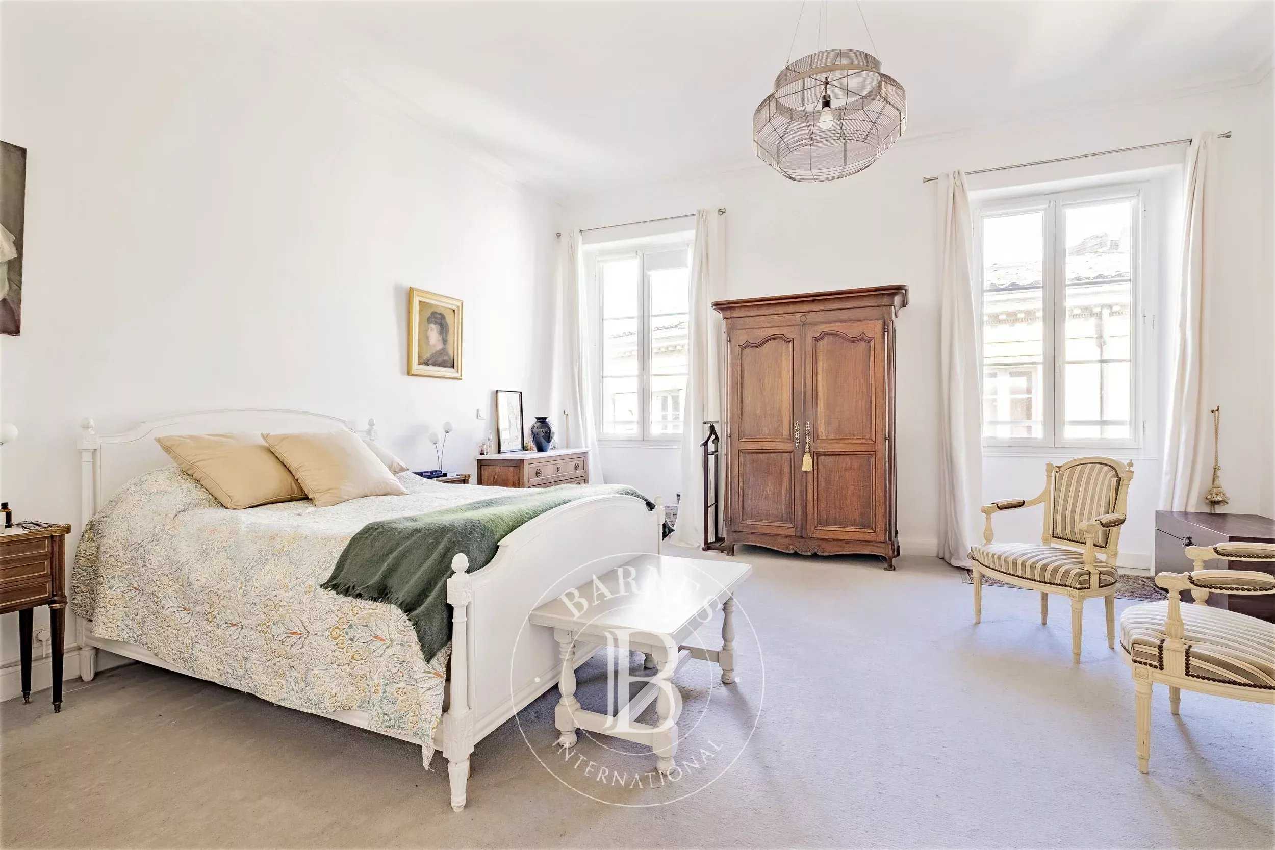 Bordeaux  - Appartement 5 Pi&egrave;ces 3 Chambres