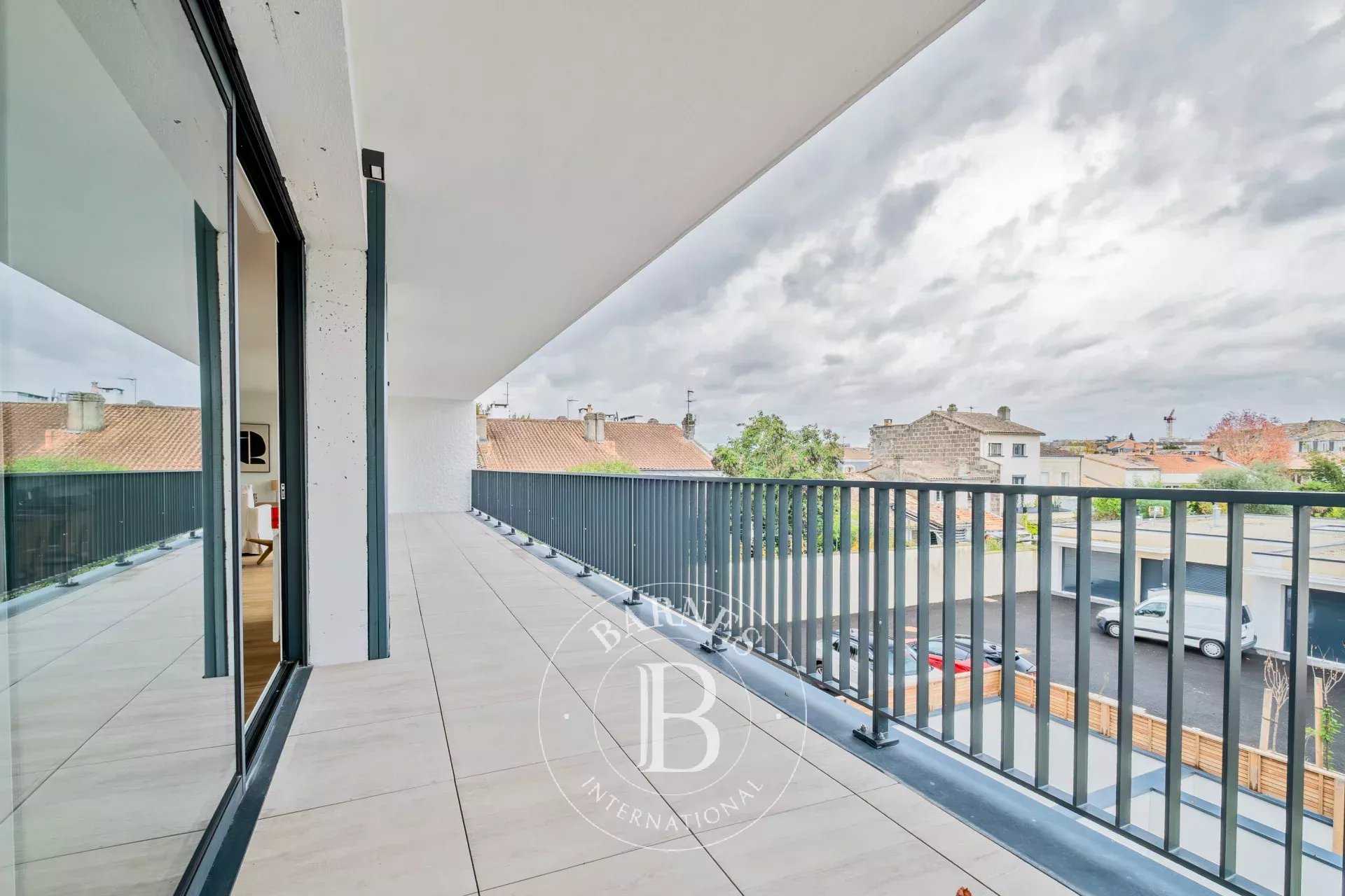 Bordeaux  - Appartement 4 Pi&egrave;ces 3 Chambres