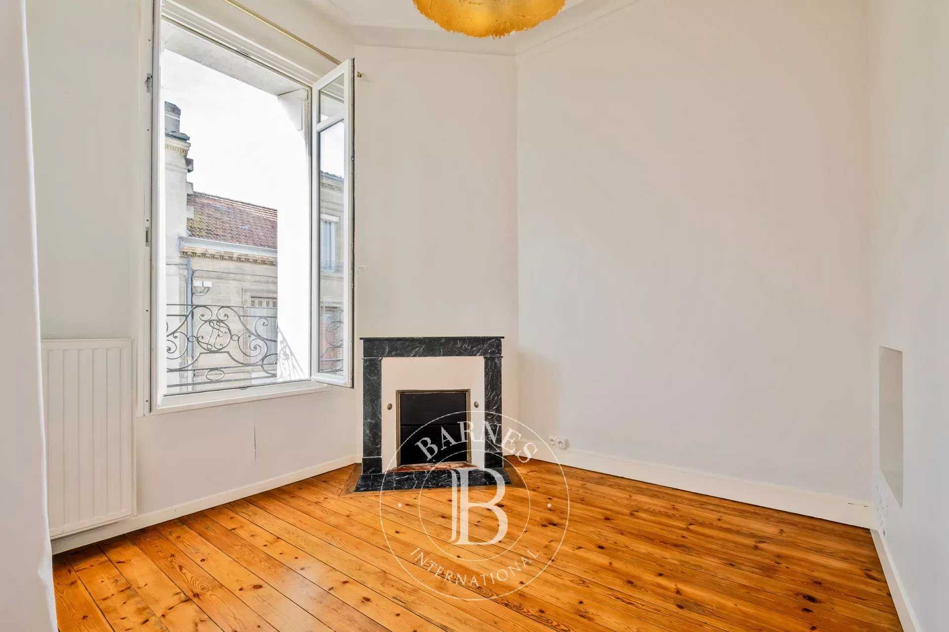 Bordeaux  - Maison 5 Pi&egrave;ces 4 Chambres