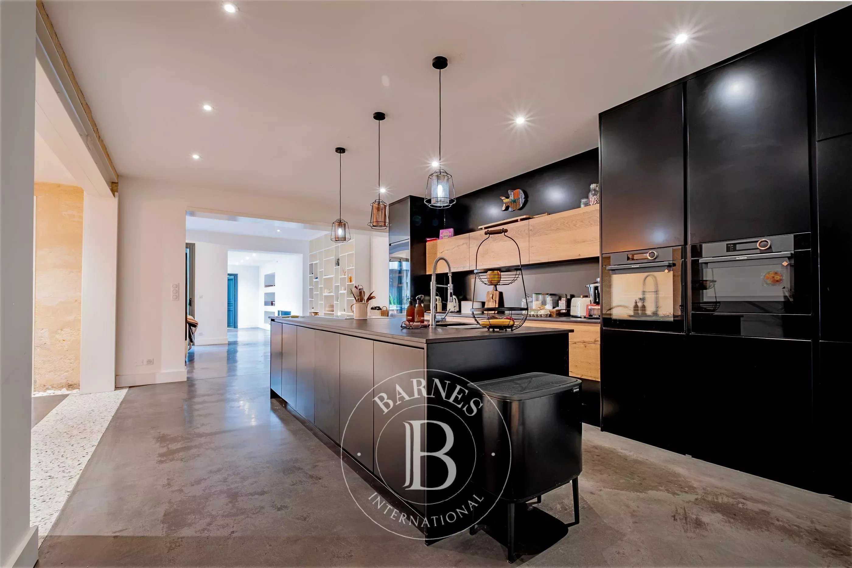 Bordeaux  - Loft 8 Pi&egrave;ces 4 Chambres