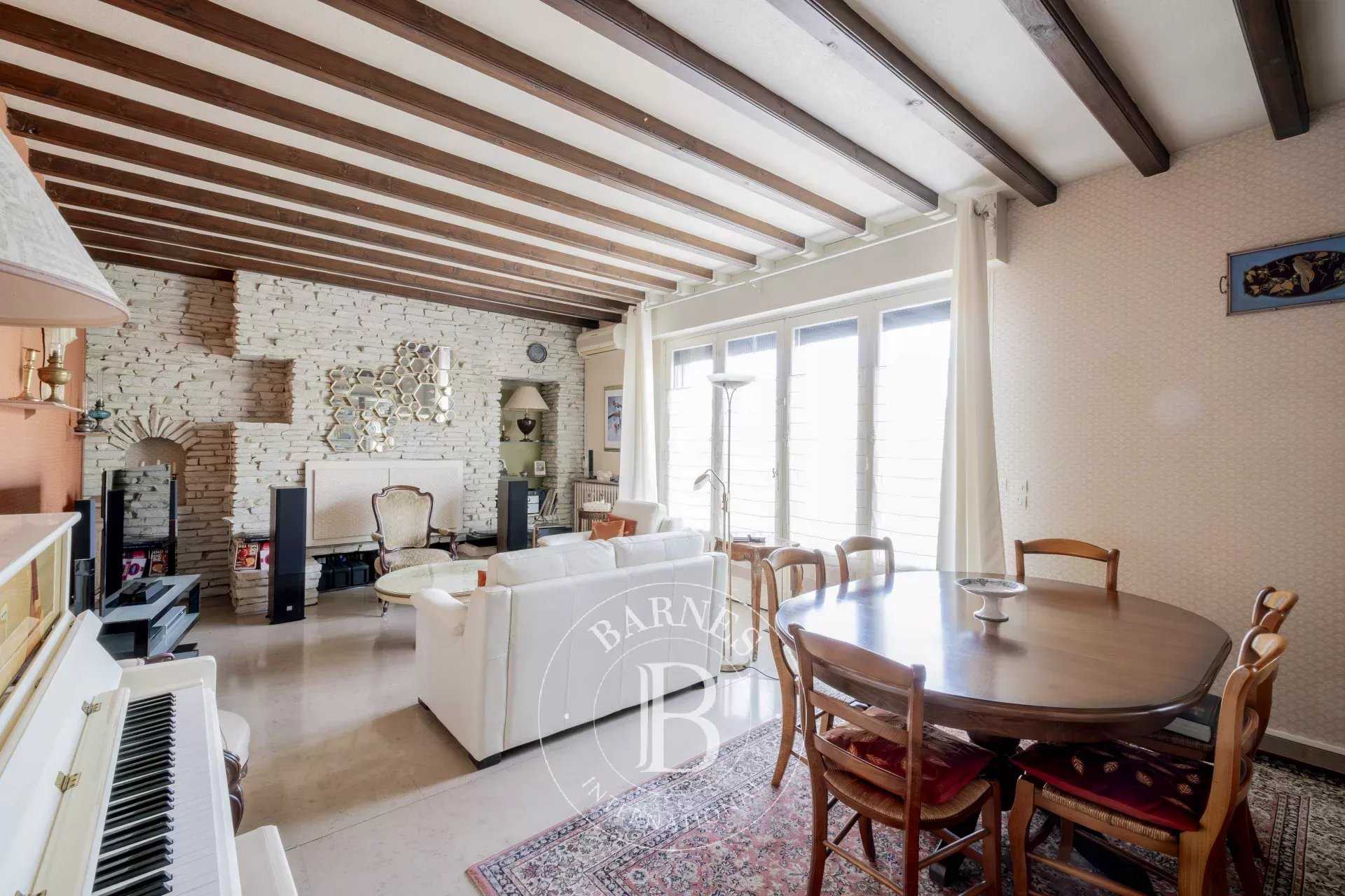 Bordeaux  - Maison 7 Pièces 4 Chambres