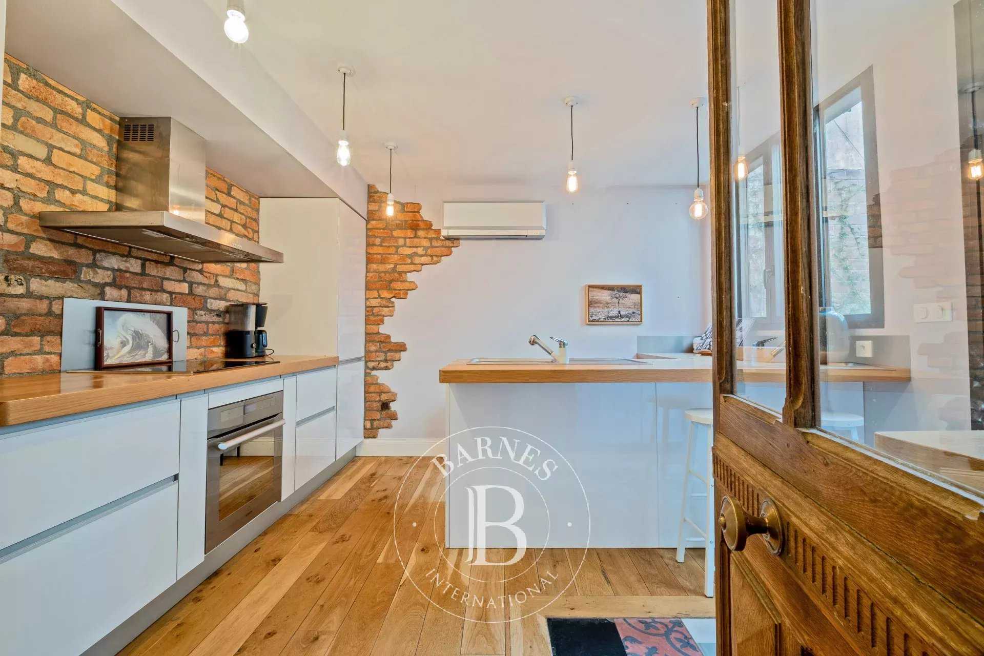 Bordeaux  - Appartement 3 Pi&egrave;ces 2 Chambres