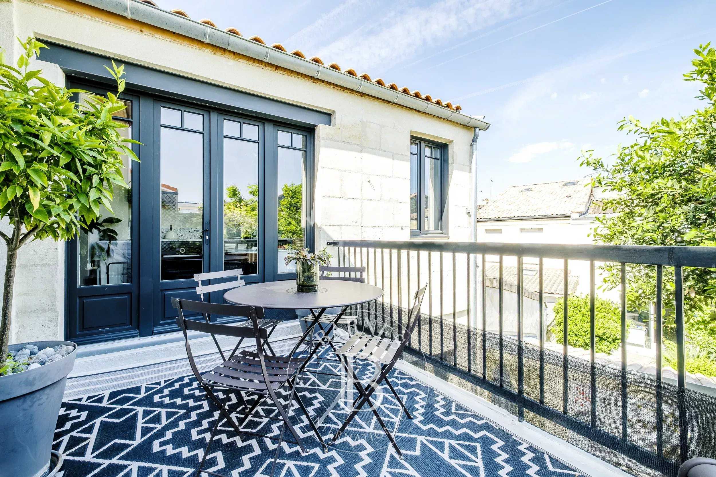 Bordeaux  - Maison 6 Pi&egrave;ces 4 Chambres