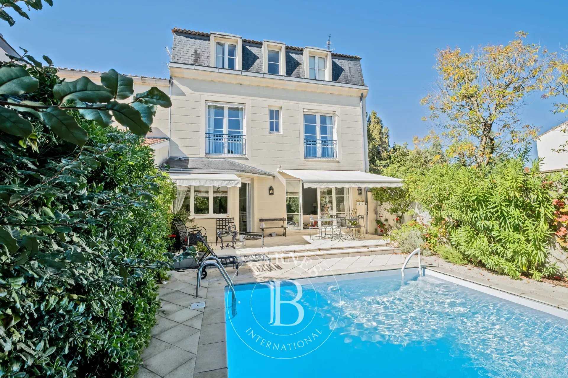 Bordeaux  - House 6 Bedrooms