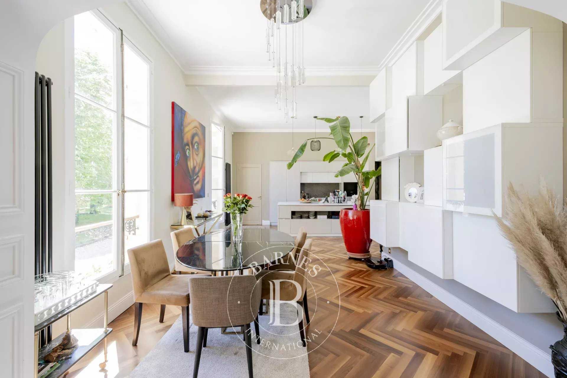 Léognan  - Château 14 Pi&egrave;ces 6 Chambres