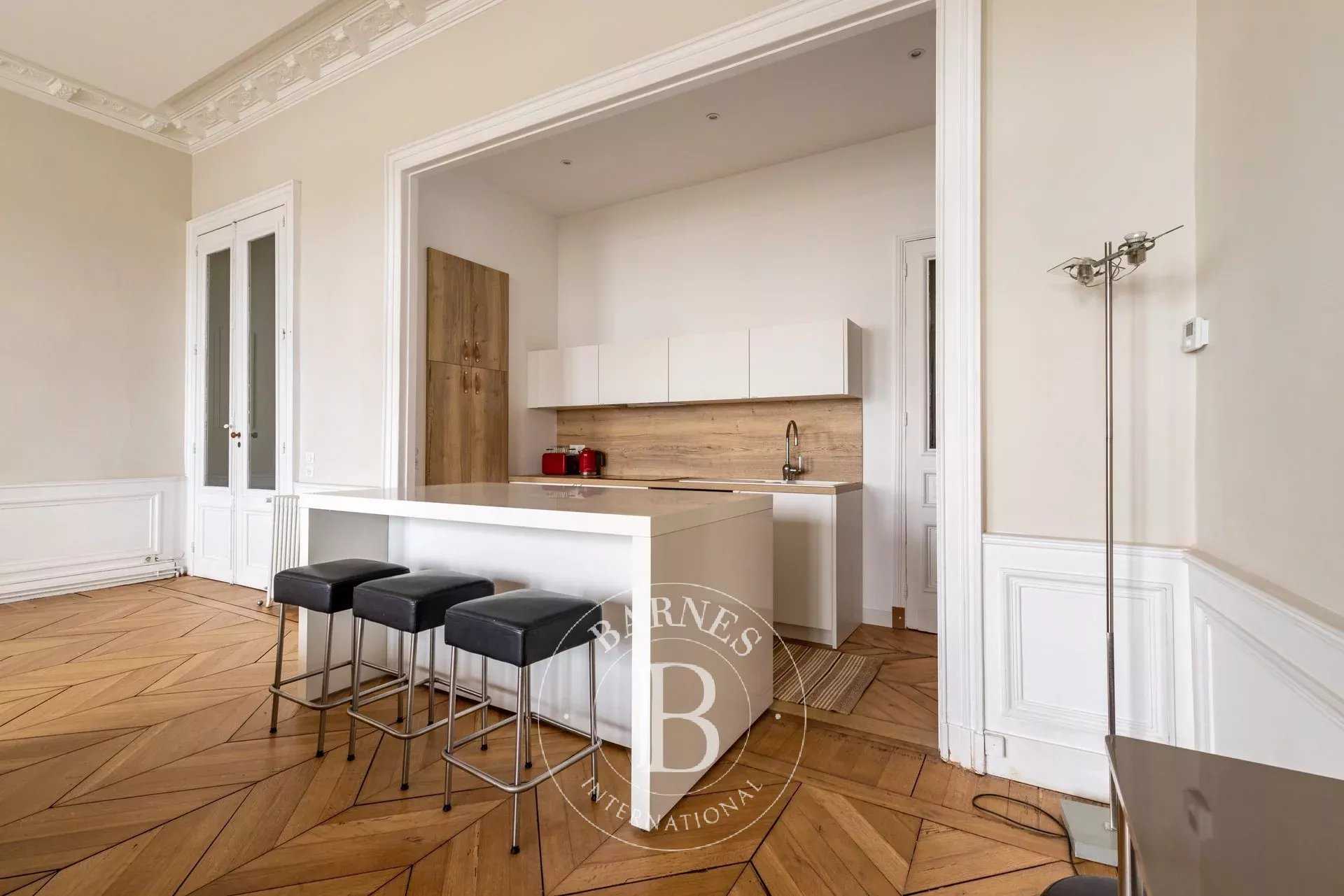 Bordeaux  - Appartement 3 Pi&egrave;ces 2 Chambres
