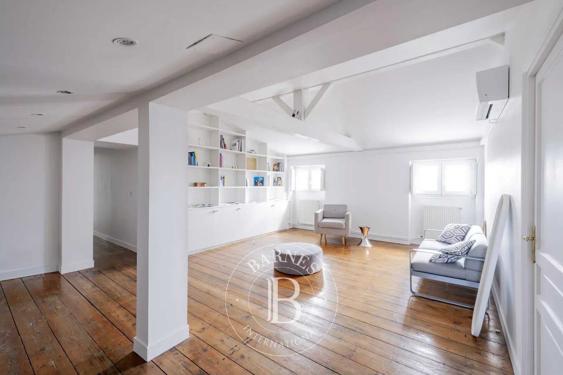 Bordeaux  - Apartment 3 Bedrooms