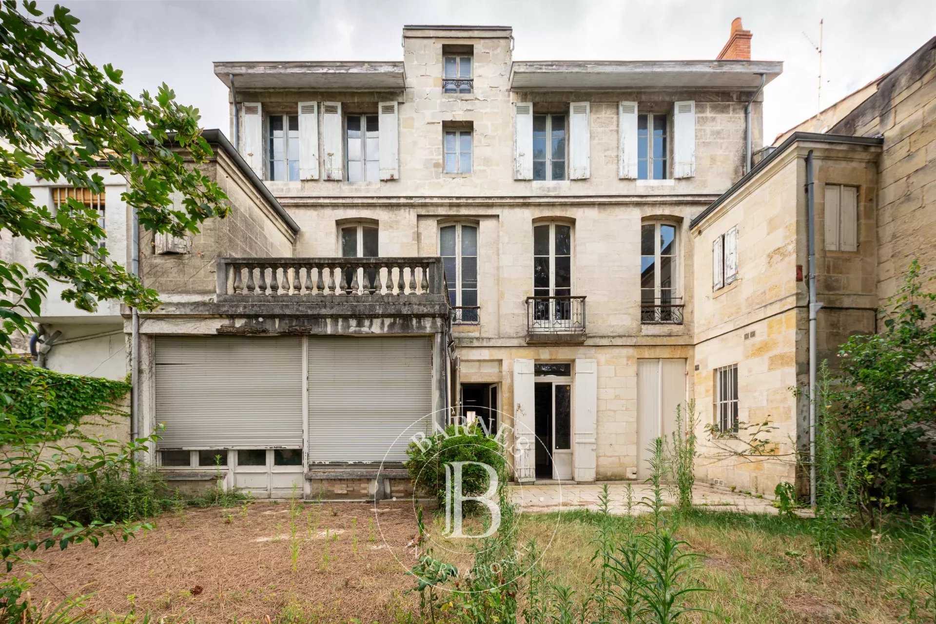 Bordeaux  - Hôtel particulier 12 Pièces