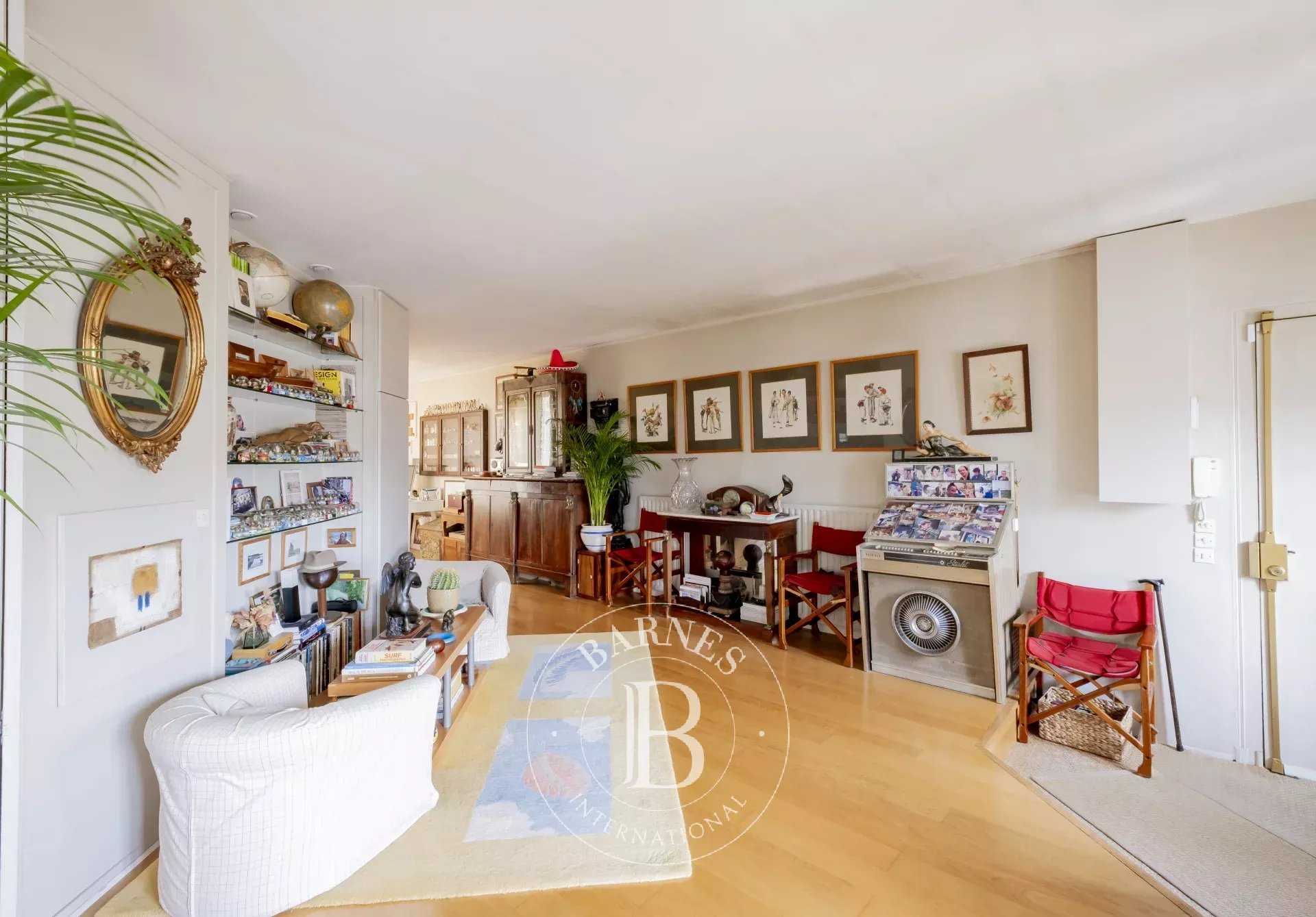 Bordeaux  - Appartement 4 Pièces, 1 Chambre