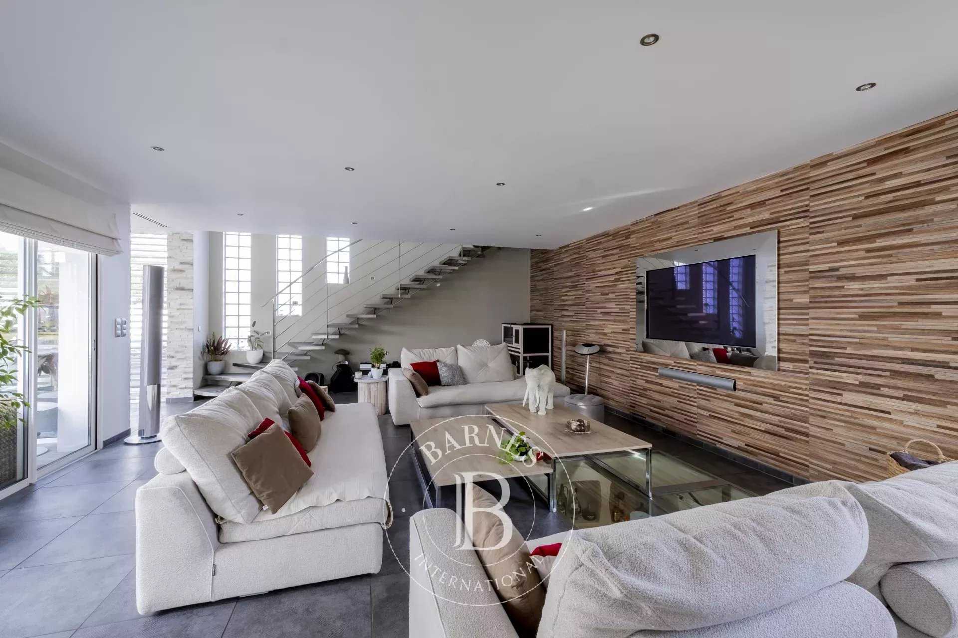 Pessac  - House 5 Bedrooms