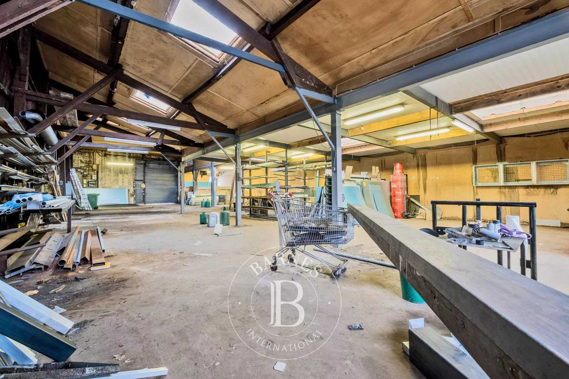 Le Bouscat  - Hangar 