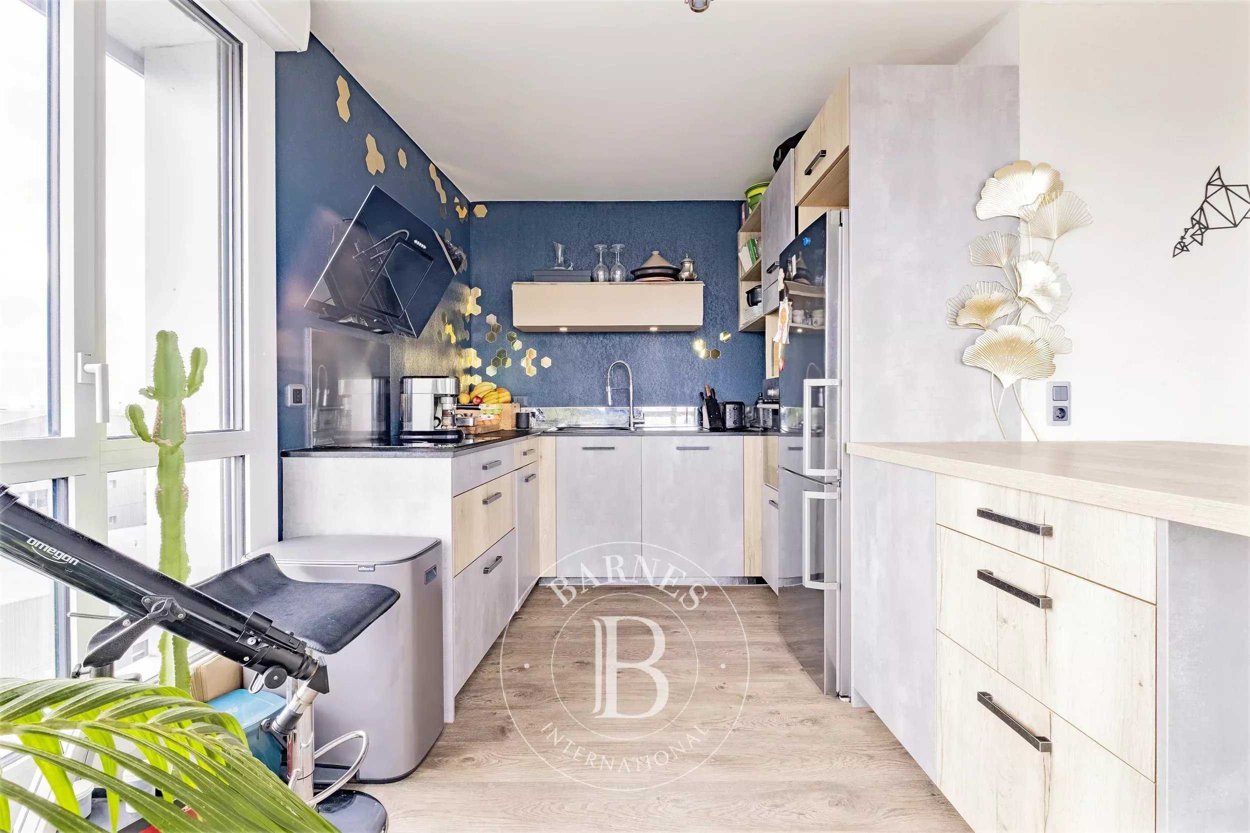 Bordeaux  - Appartement 5 Pi&egrave;ces 4 Chambres