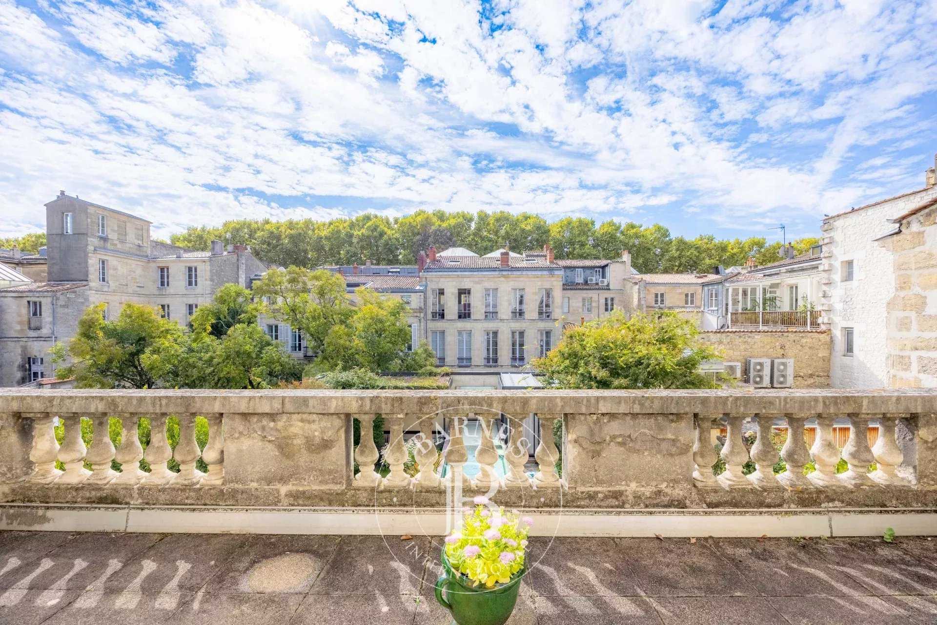 Bordeaux  - Appartement 6 Pi&egrave;ces 3 Chambres