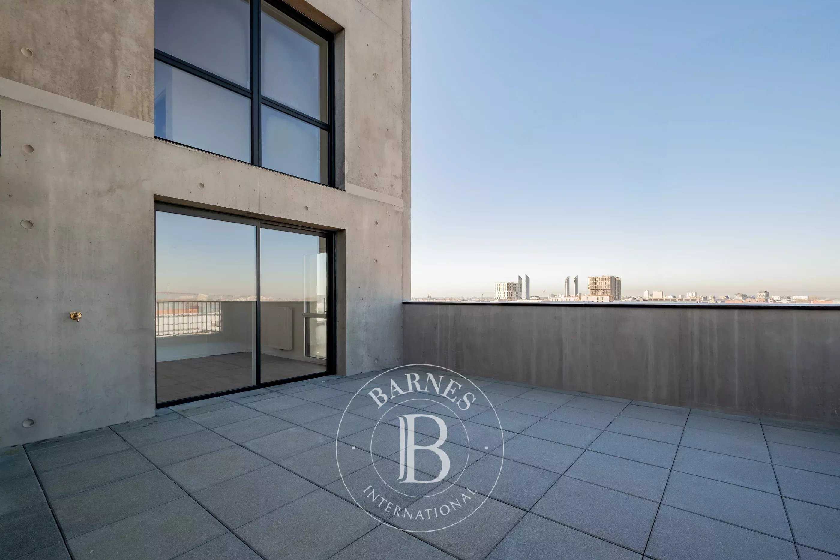 Bordeaux  - Appartement 5 Pi&egrave;ces 3 Chambres