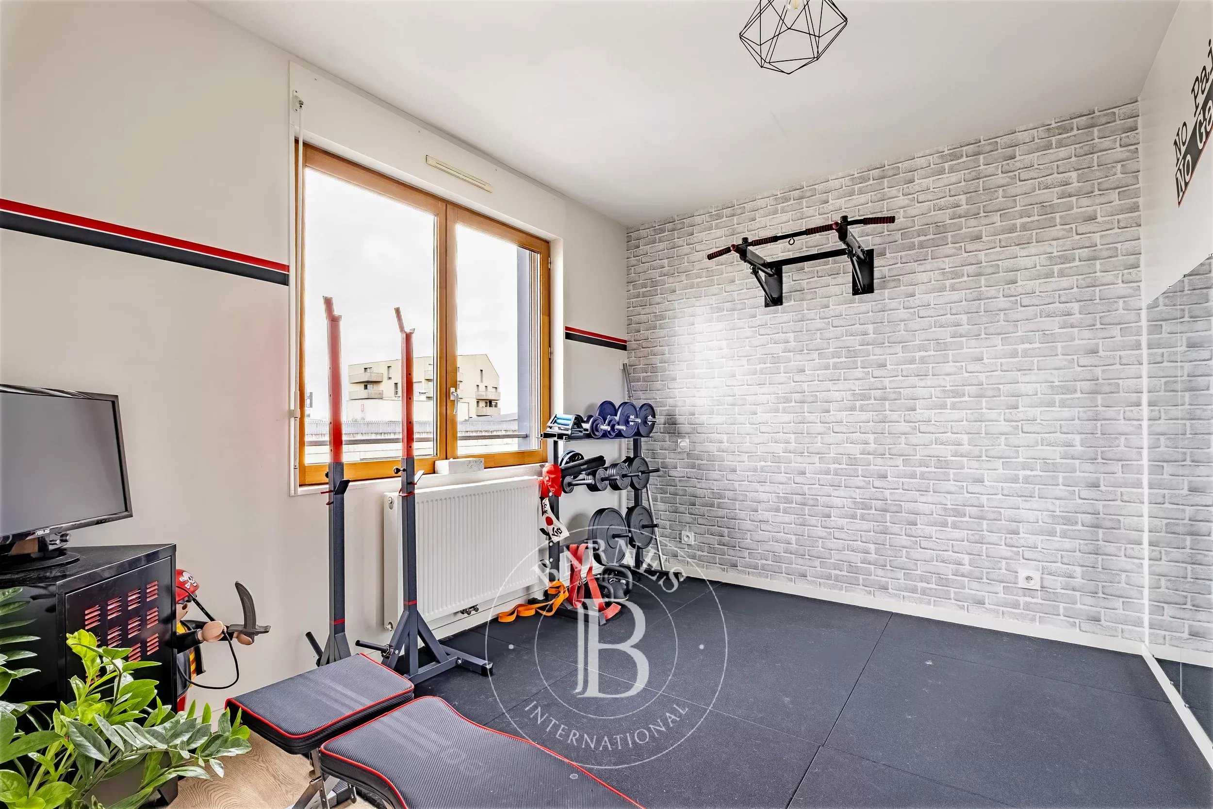 Bordeaux  - Appartement 5 Pi&egrave;ces 4 Chambres