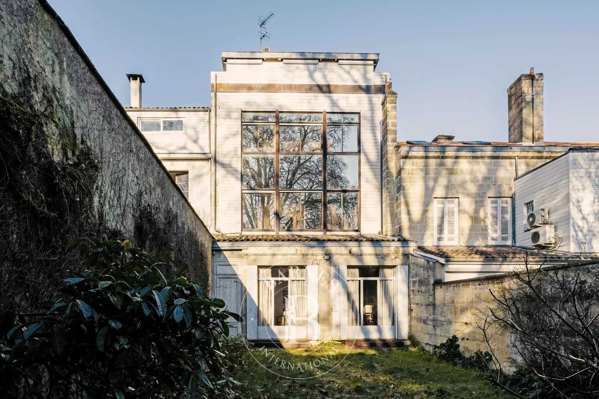 Bordeaux  - Maison 10 Pièces 7 Chambres